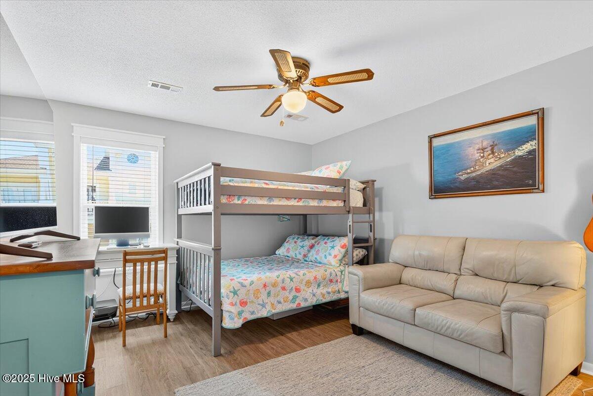 100529253 | Photo 36