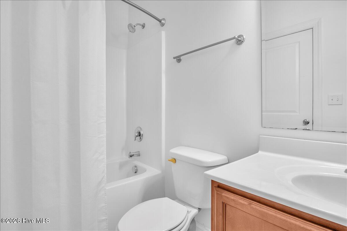 100567223 | Photo 30