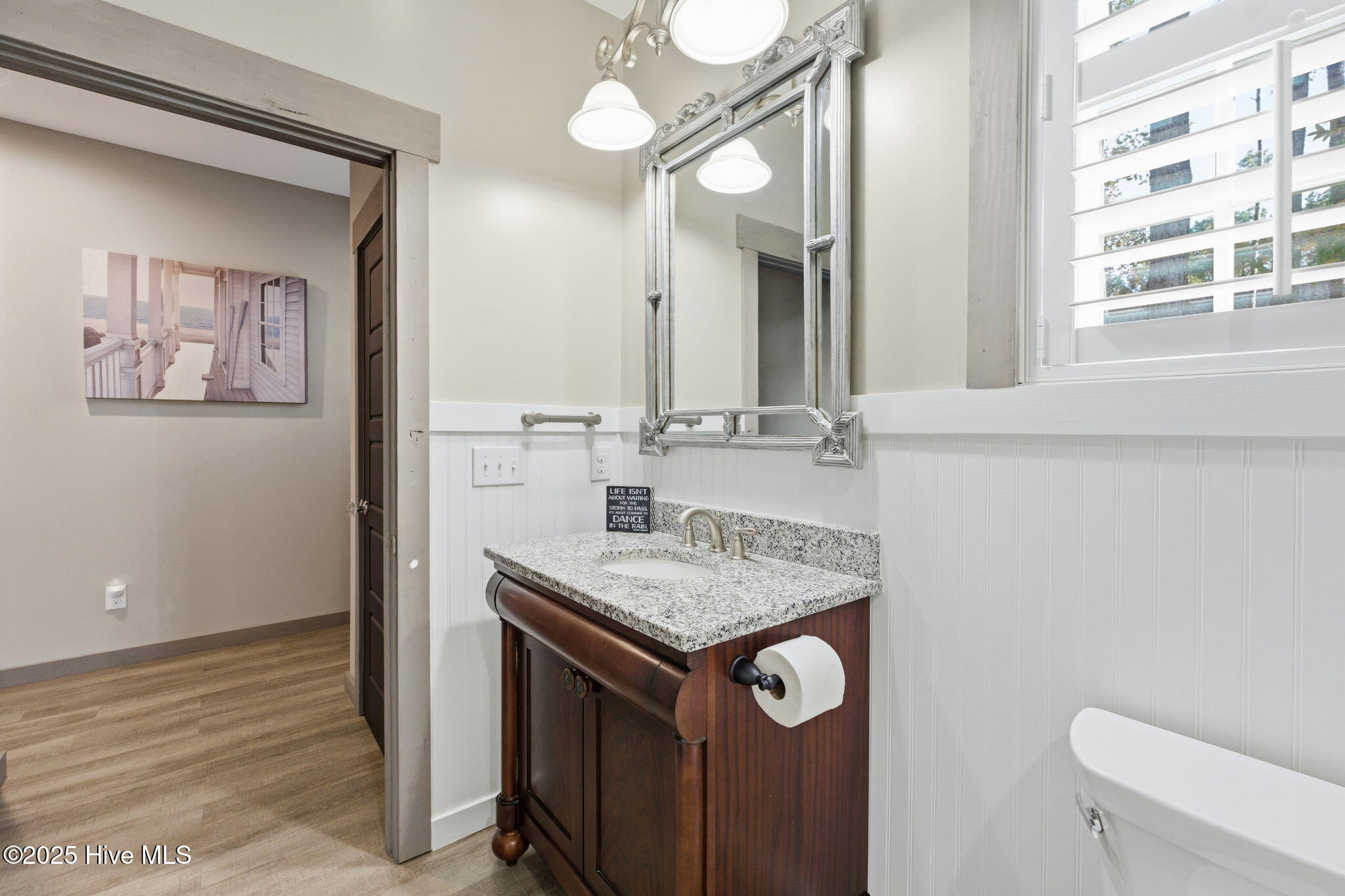 100535585 | Photo 125