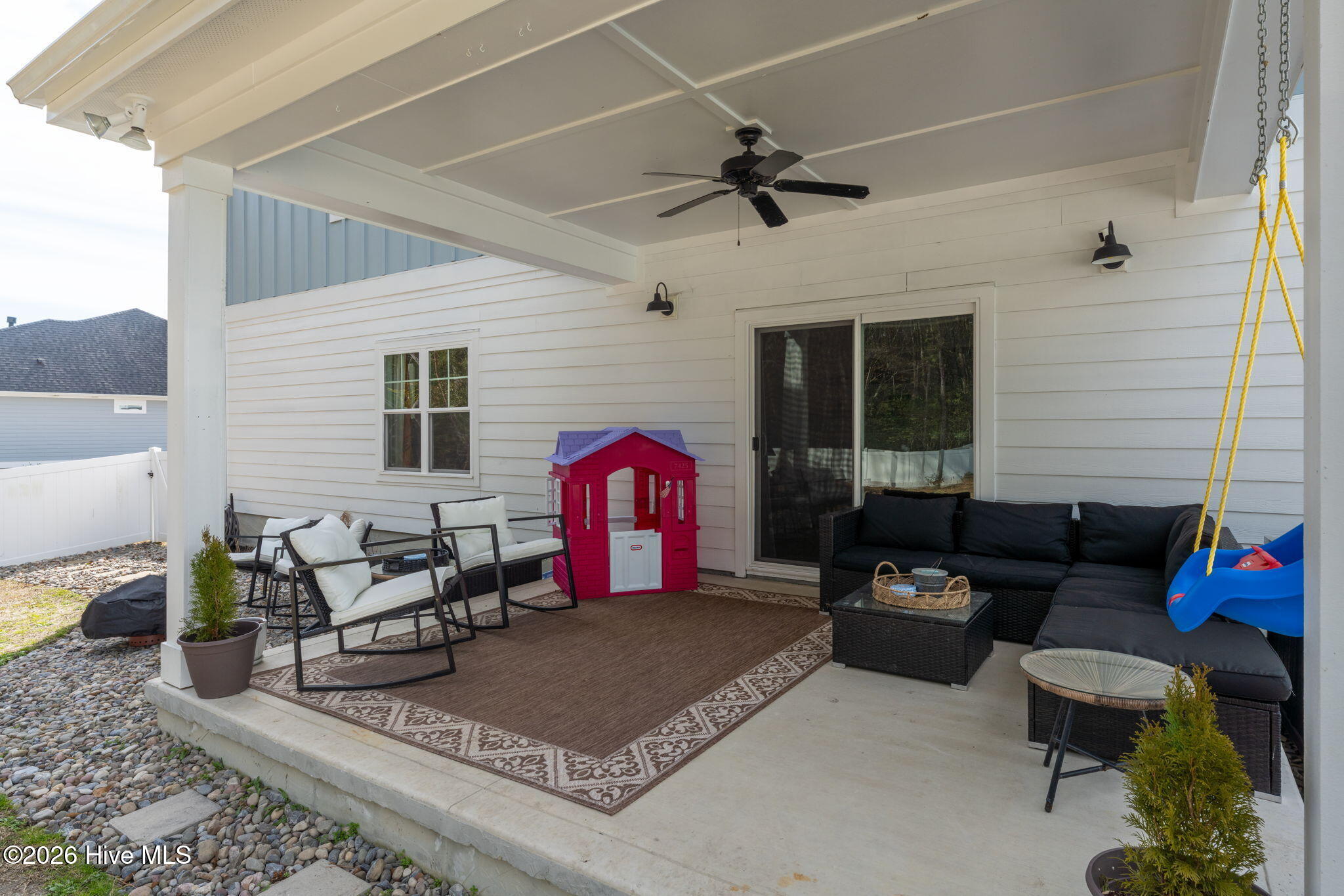 100555152 | Photo 43