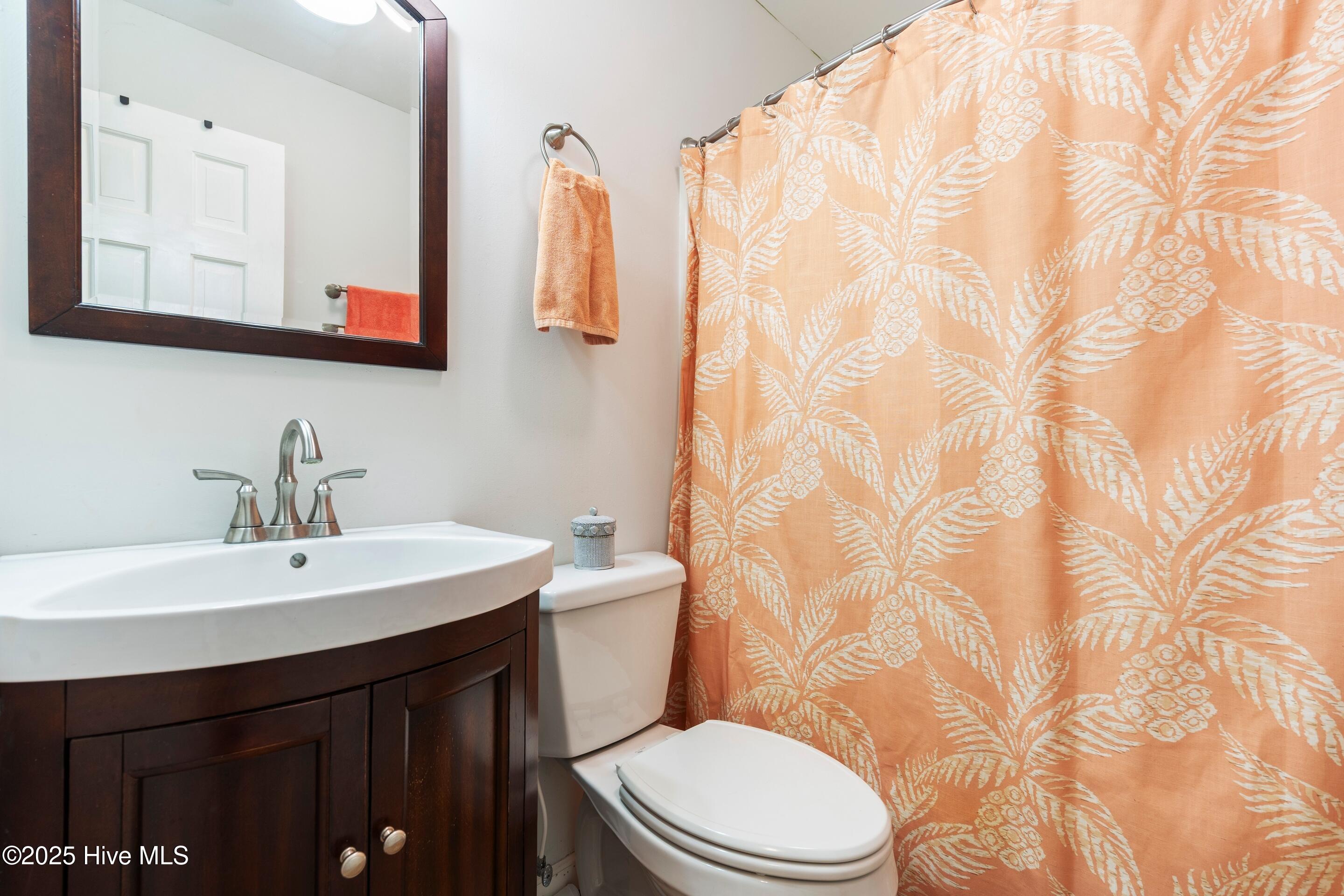 100543561 | Photo 34