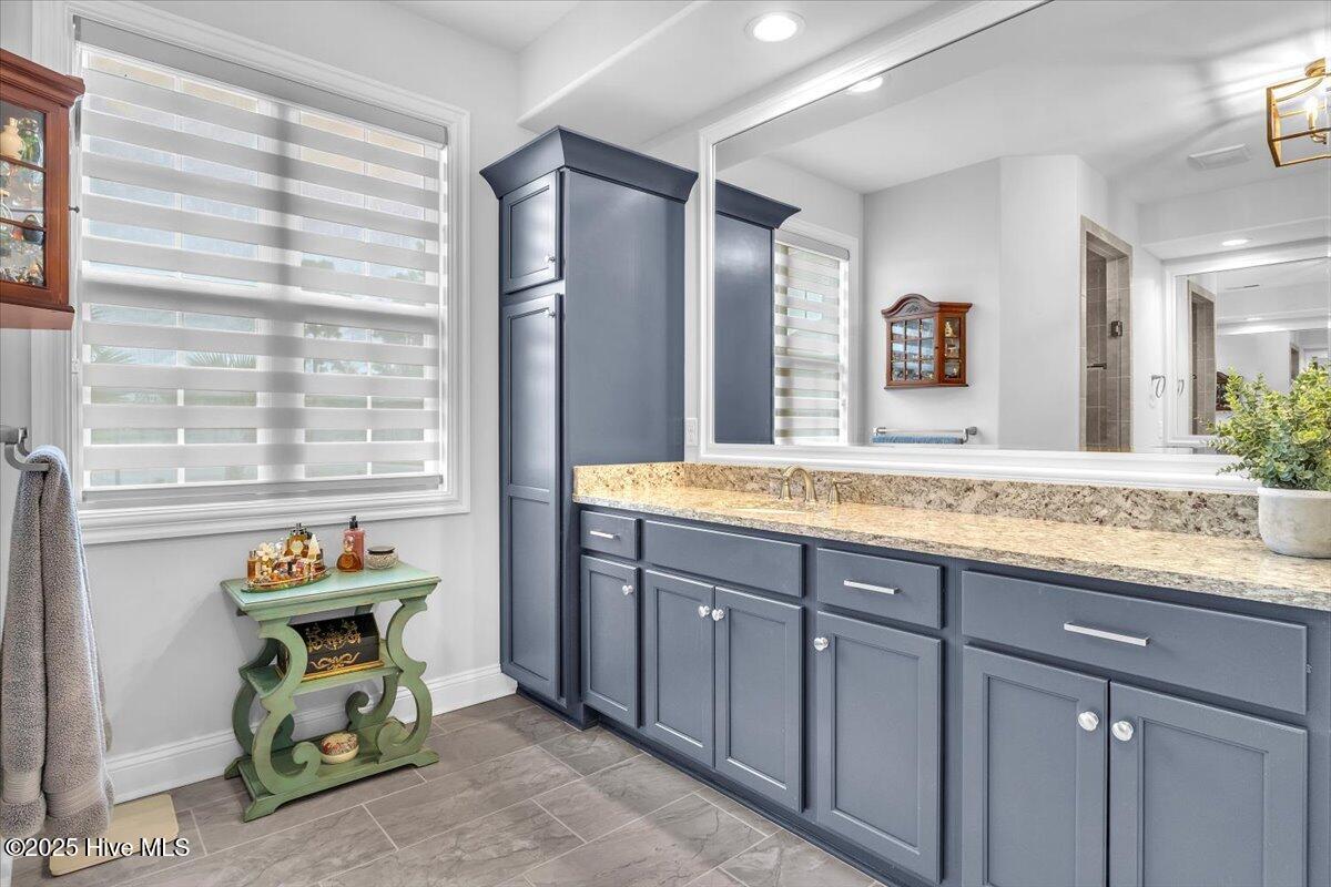 100527091 | Photo 34