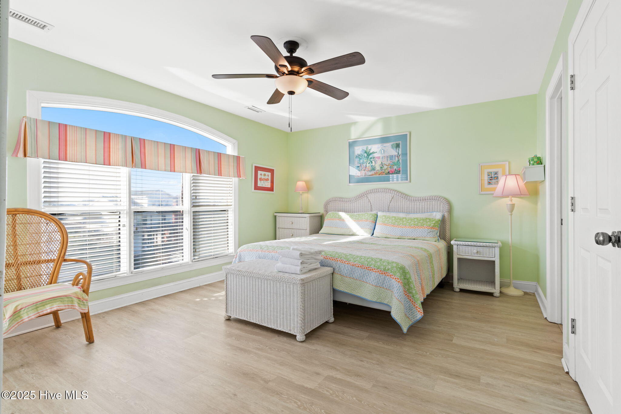 100541460 | Photo 39