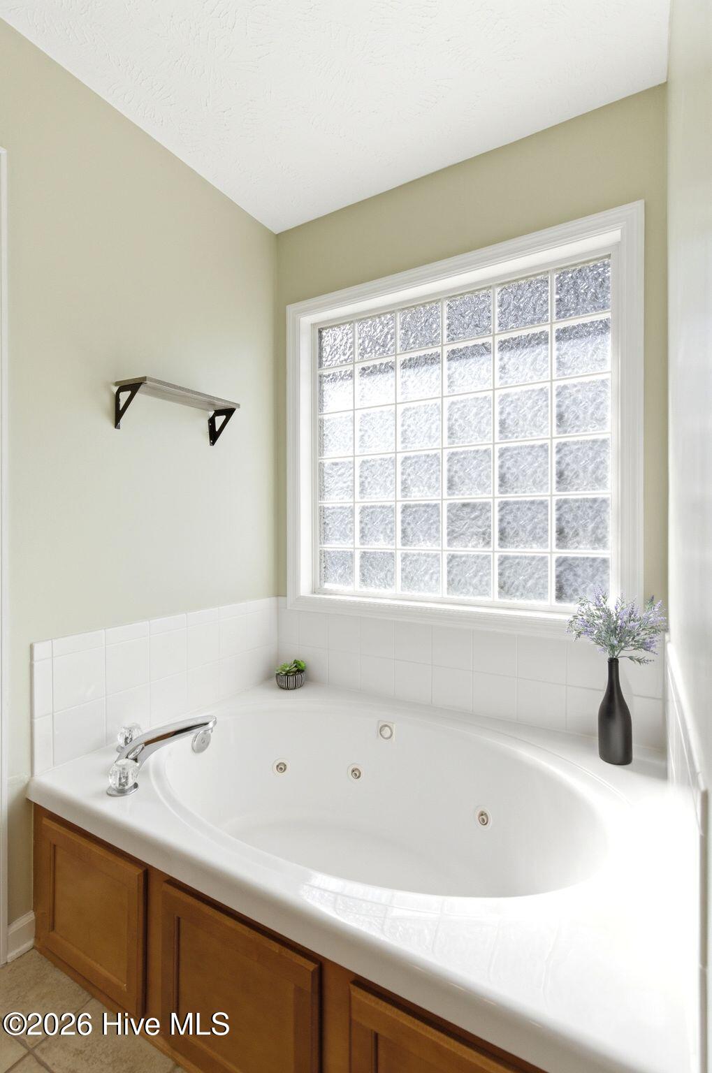 100561408 | Photo 39