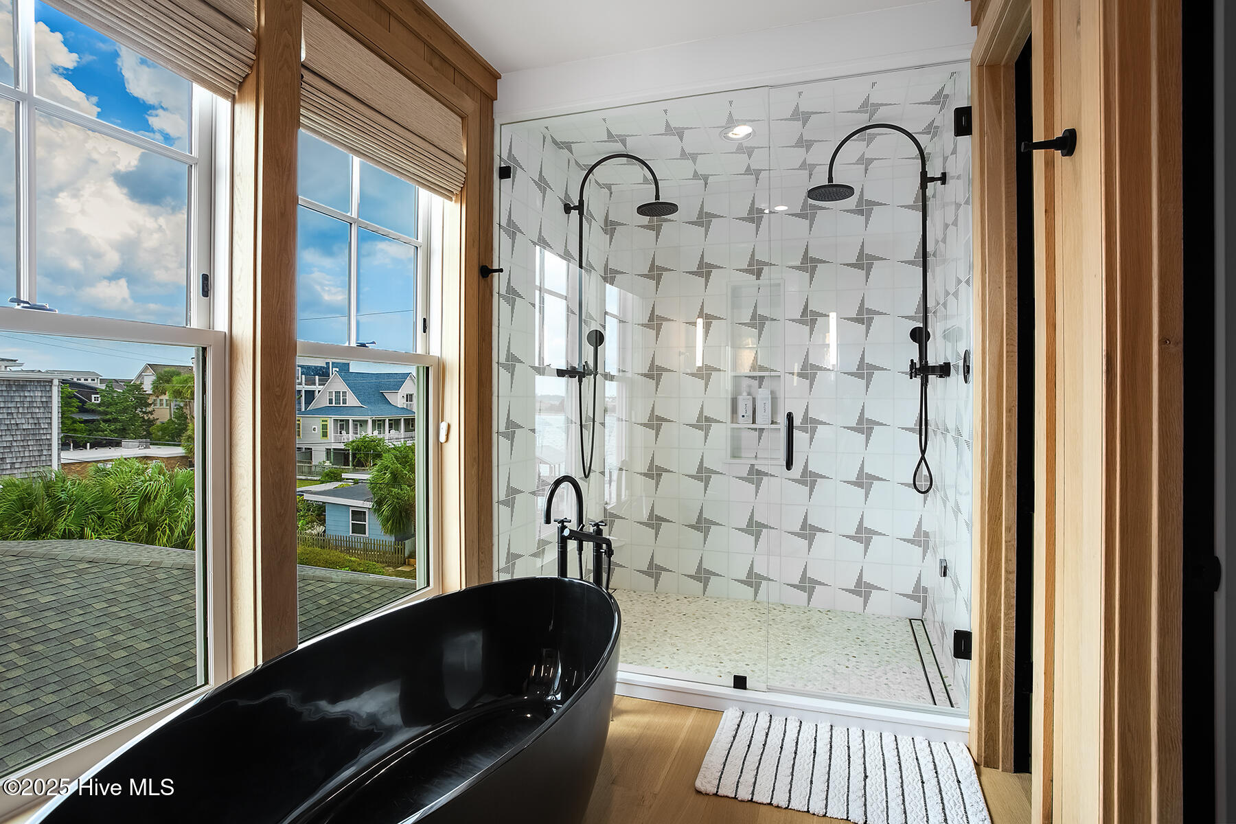 100528983 | Photo 39