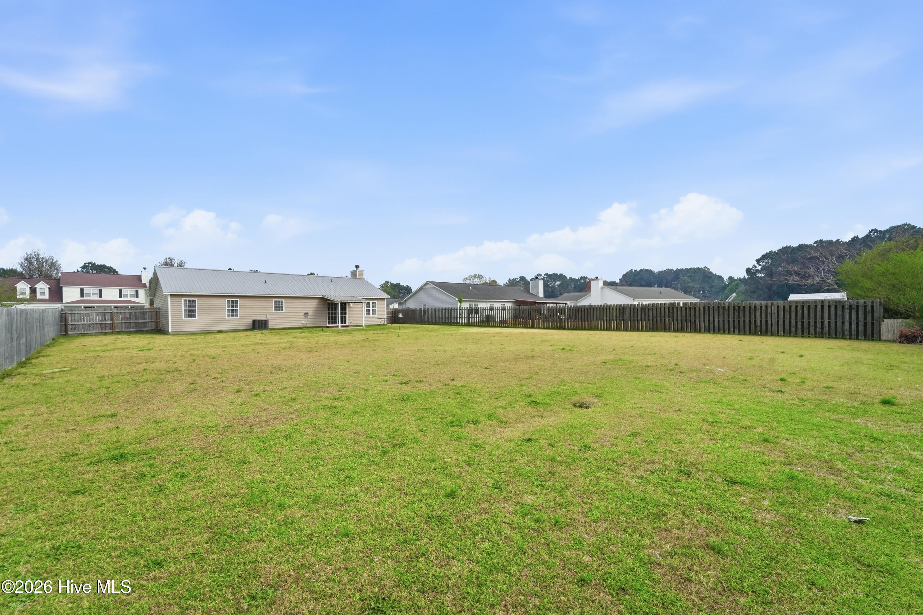 100562378 | Photo 12