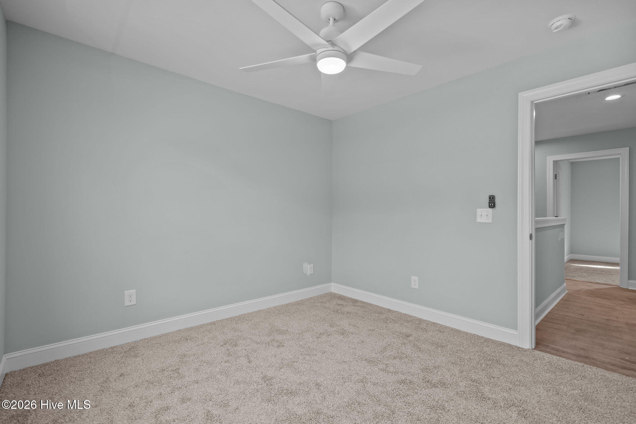 100551885 | Photo 26