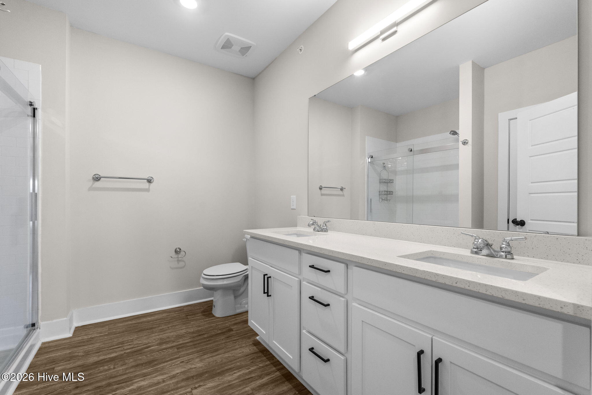 100566084 | Photo 29