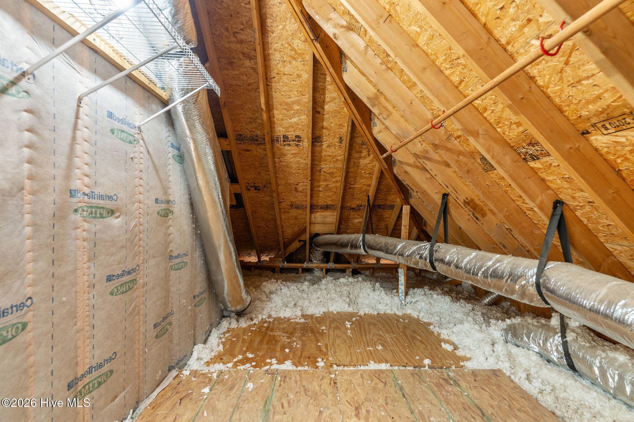 100558662 | Photo 68