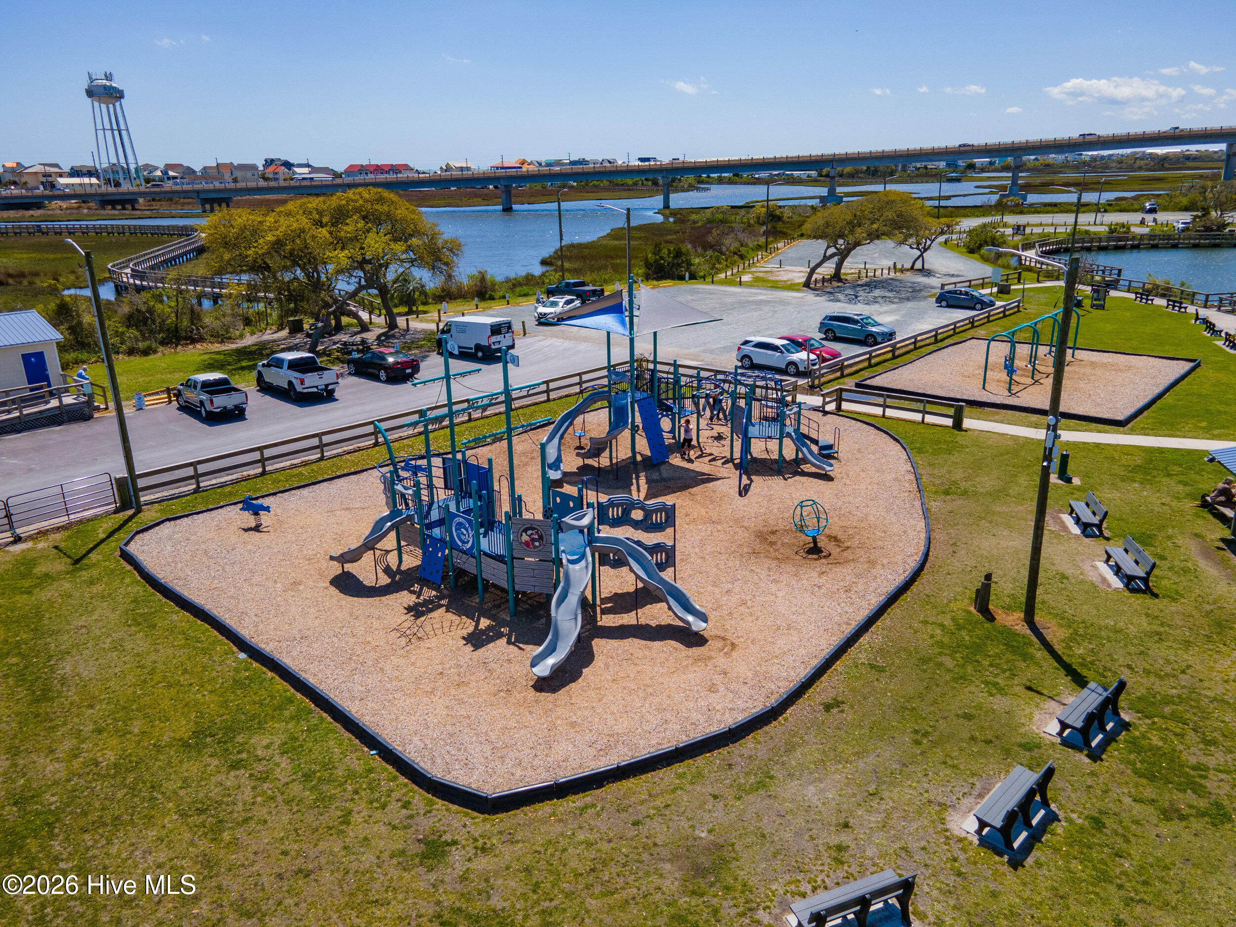 100569136 | Photo 48