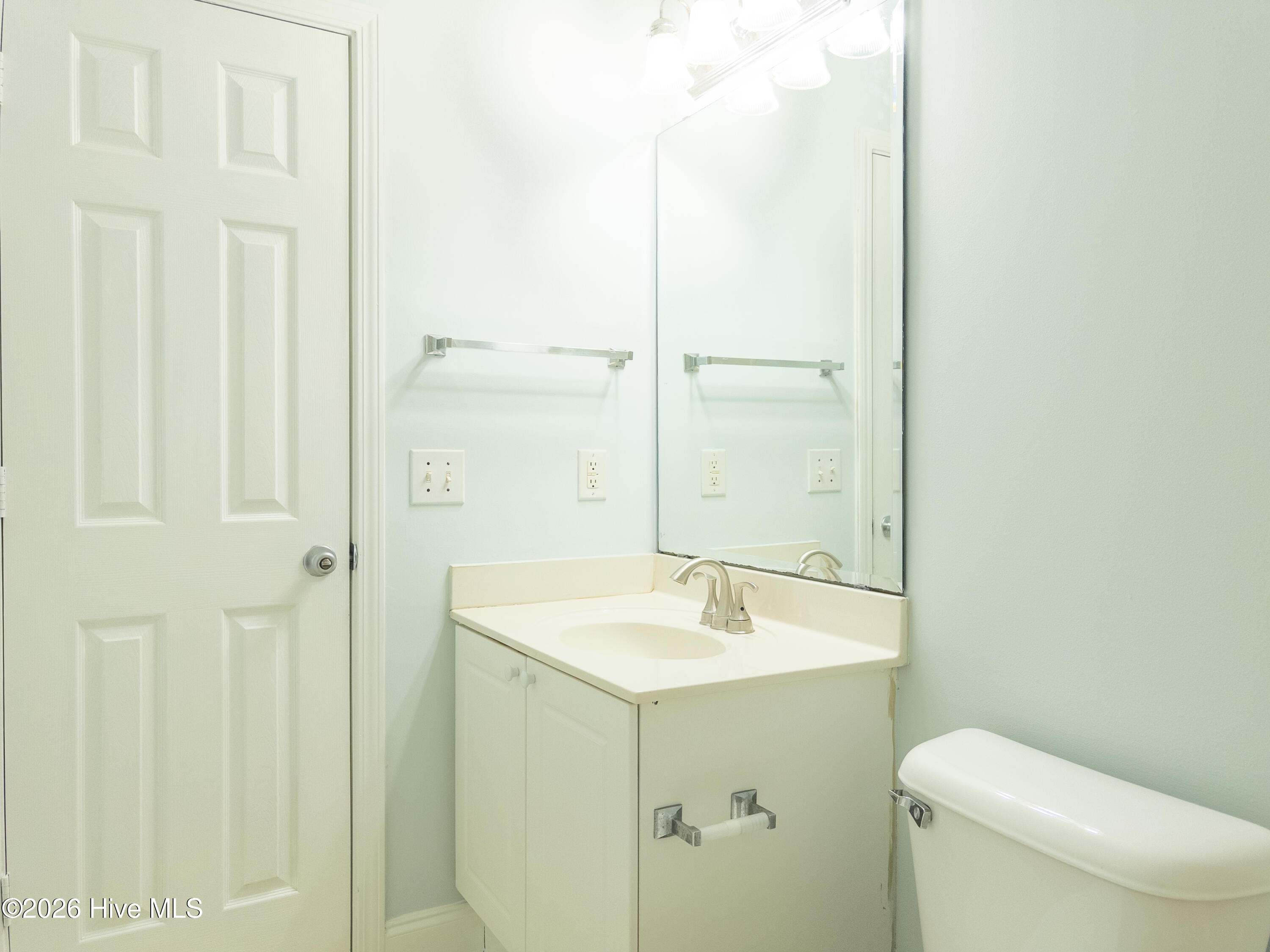 100558413 | Photo 34