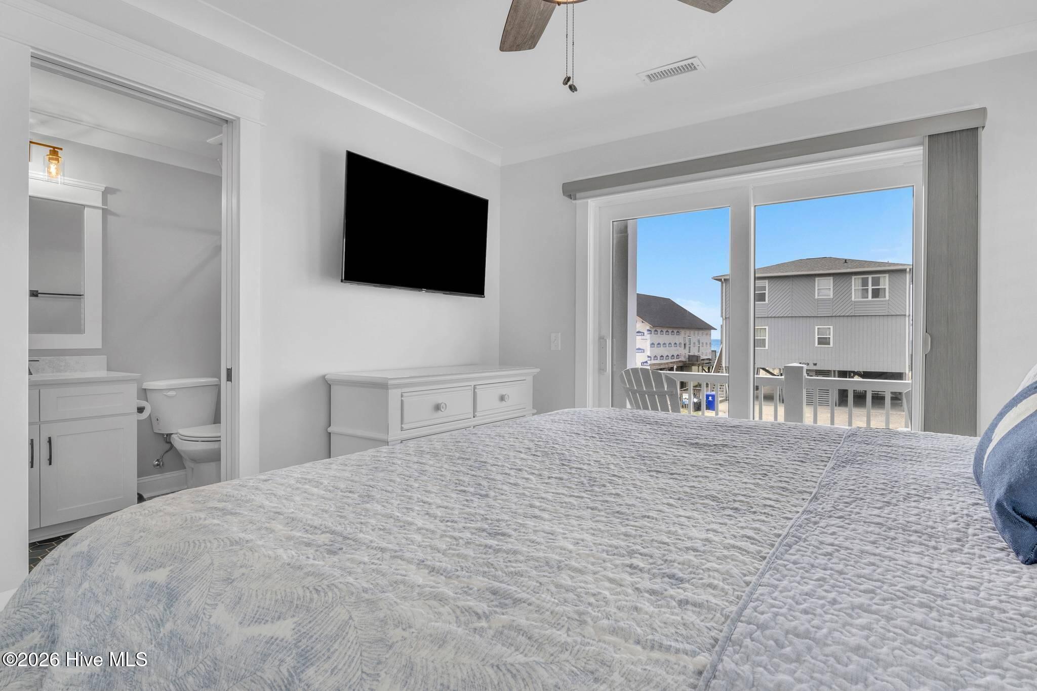 100558345 | Photo 44