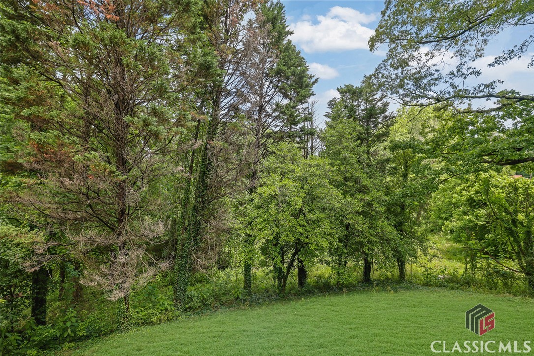 2795 Hawthorne Drive