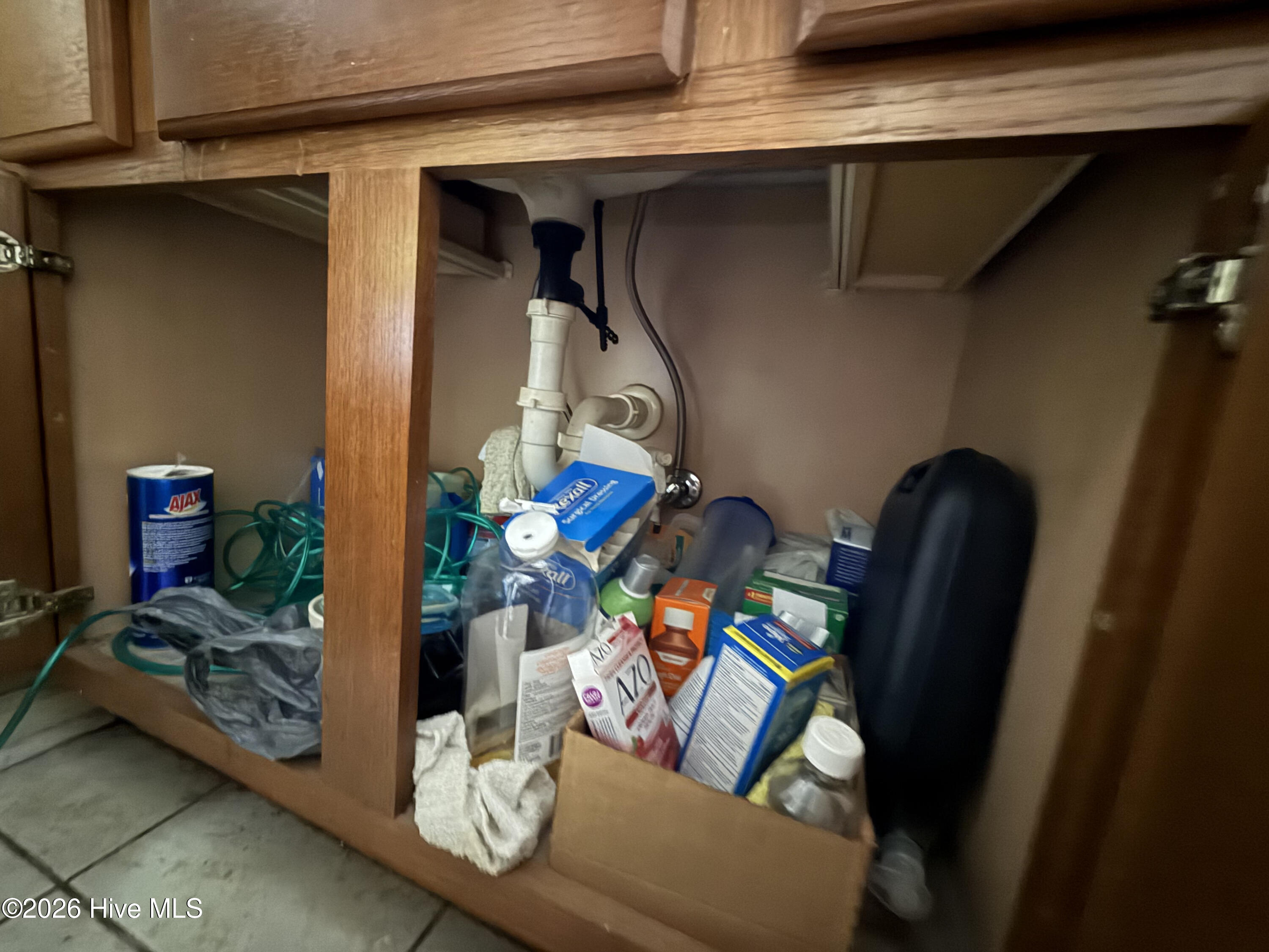 100562239 | Photo 24