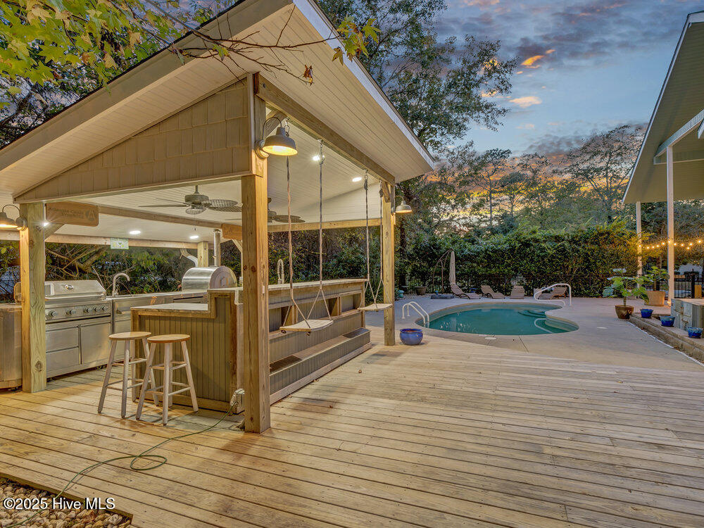 100542503 | Photo 72