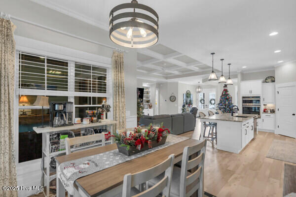 100545282 | Photo 18