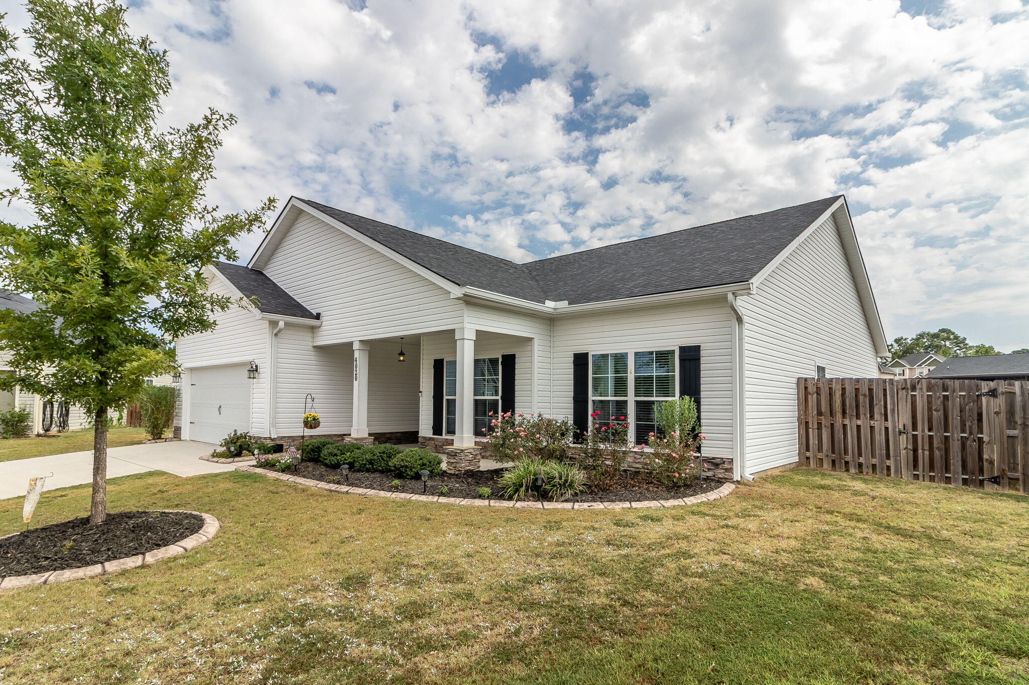 4-web-or-mls-4020 PENSACOLA WAY ©-0674