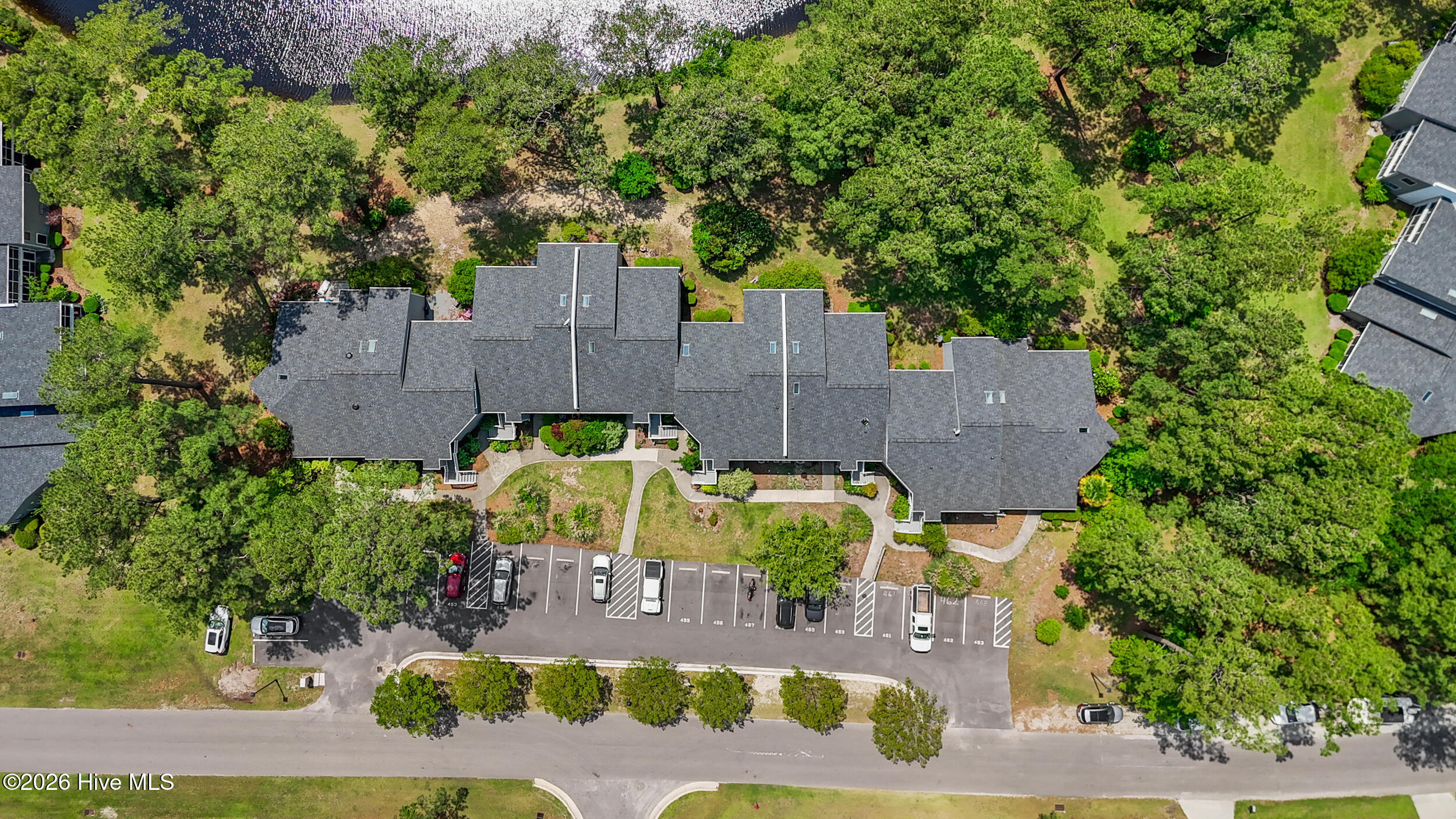 100559667 | Photo 36