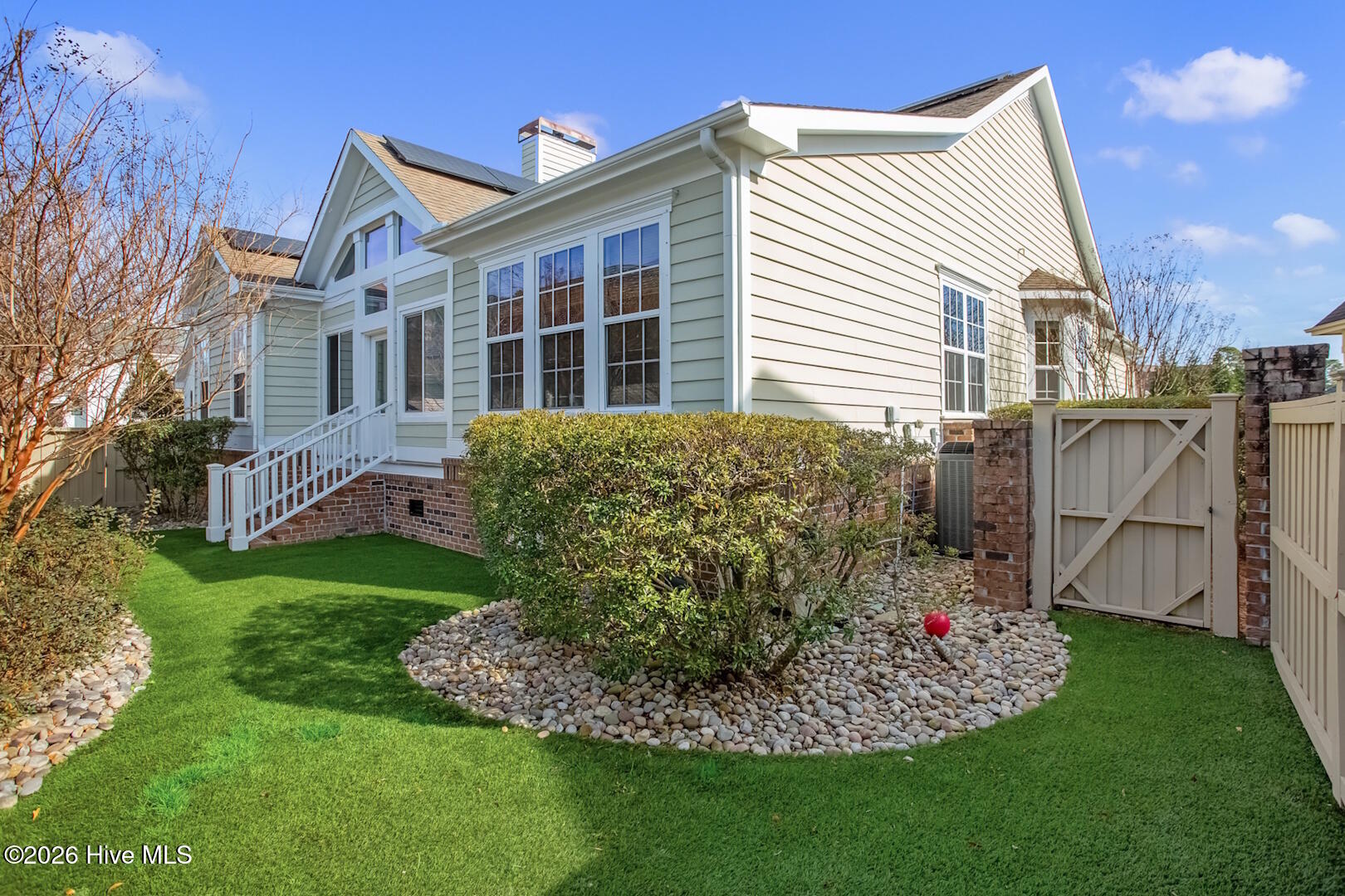 100551049 | Photo 15