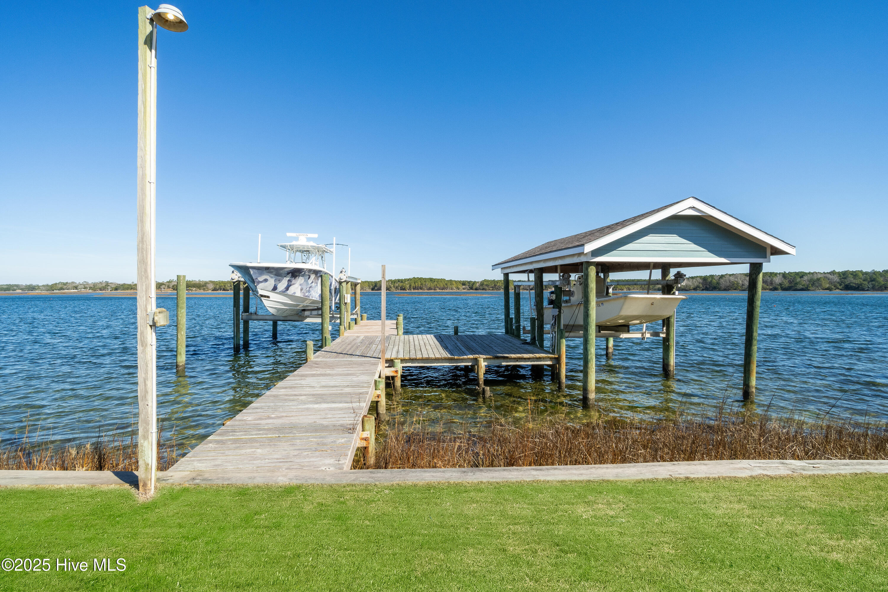 100557510 | Photo 56