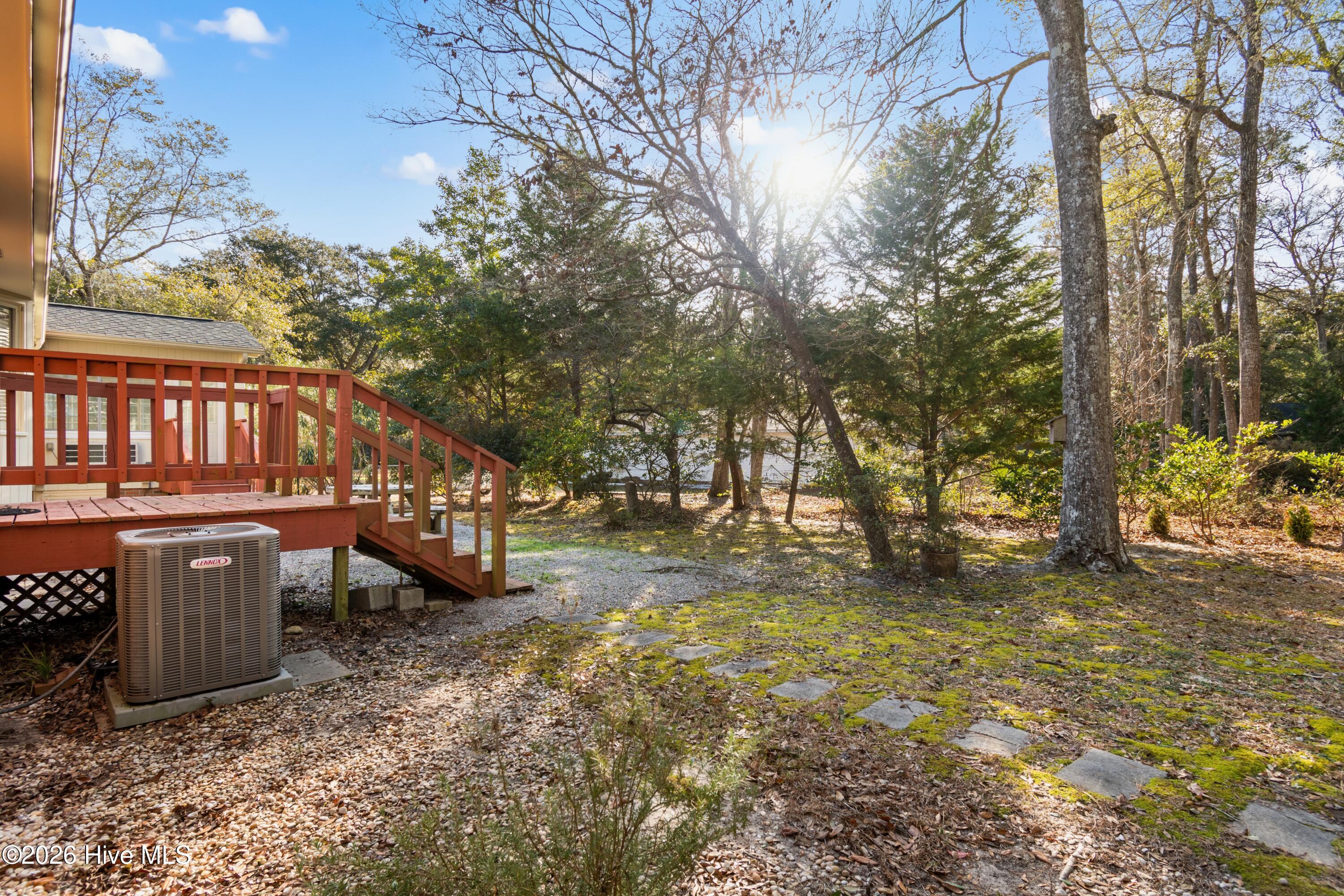 100549008 | Photo 36