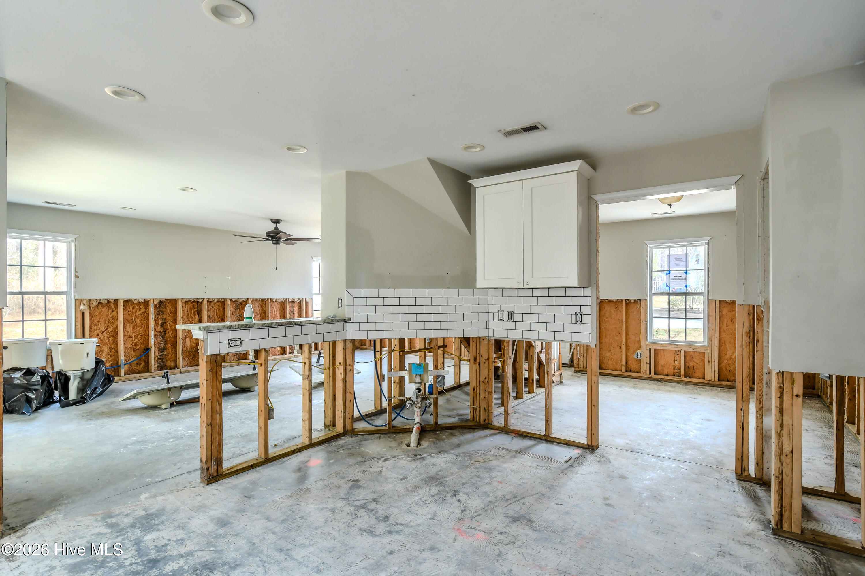 100547567 | Photo 13