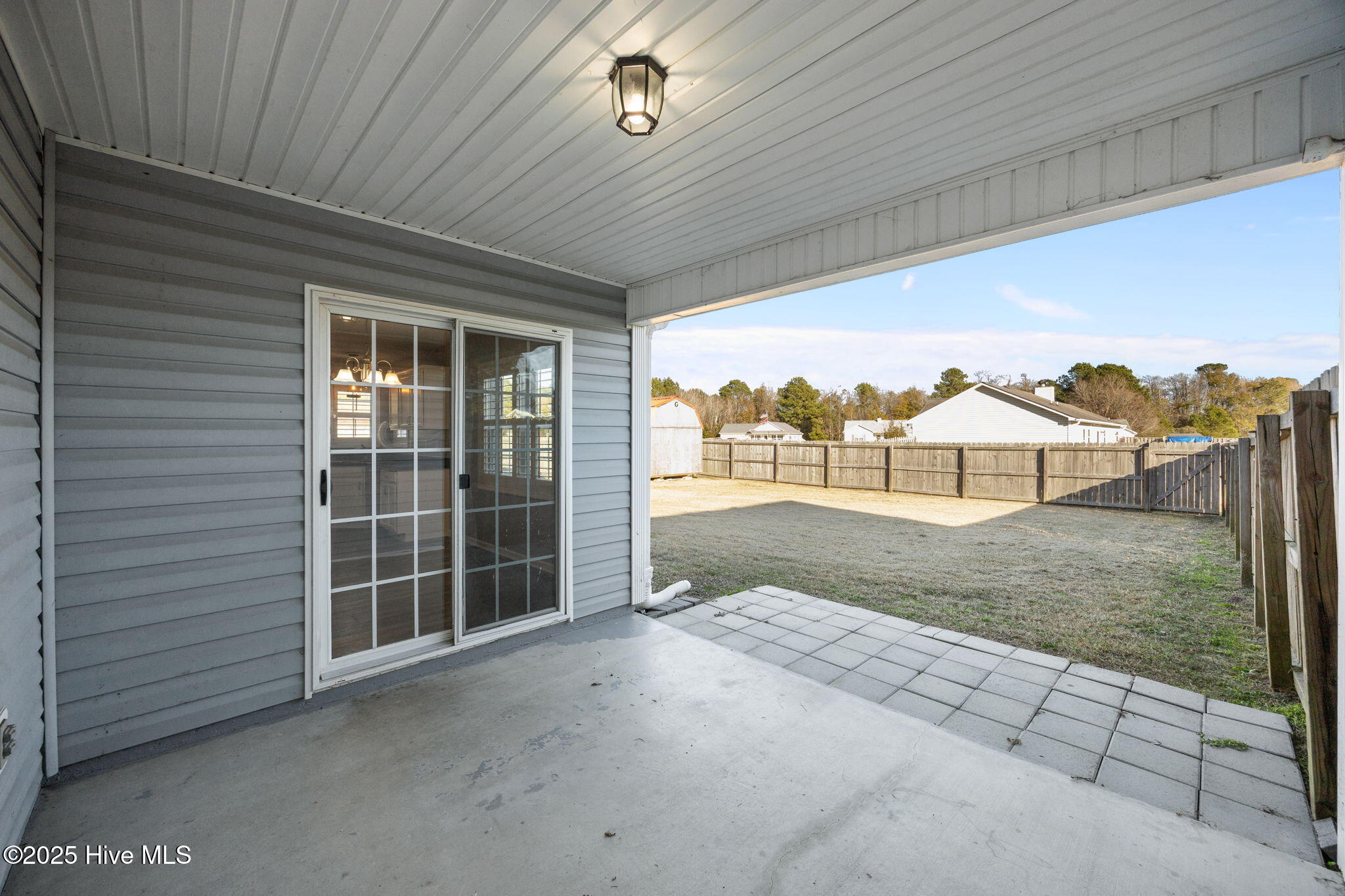 100546032 | Photo 46