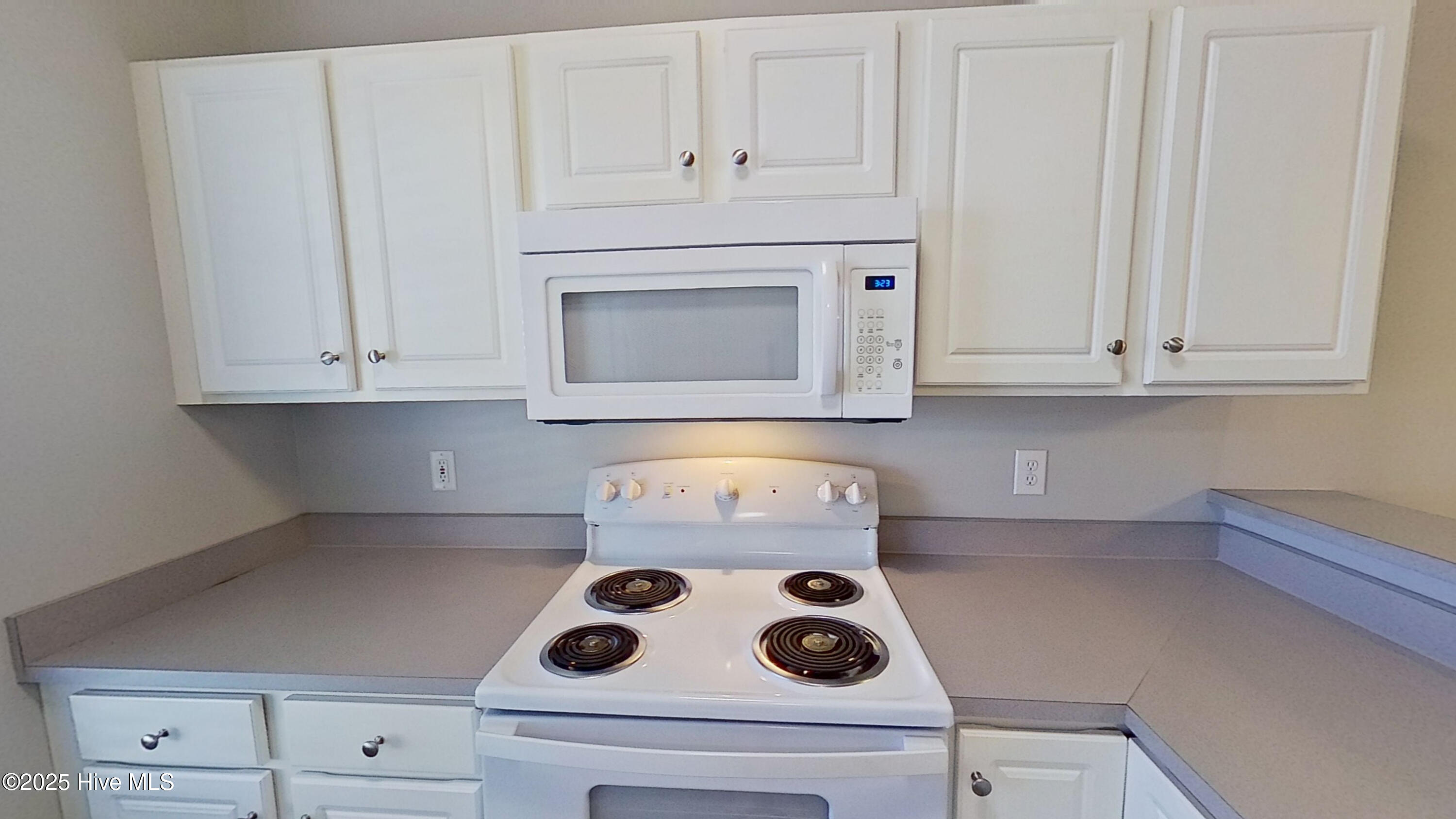 4613 Mcclelland Drive UNIT F-104, Wilmington, NC, 28405