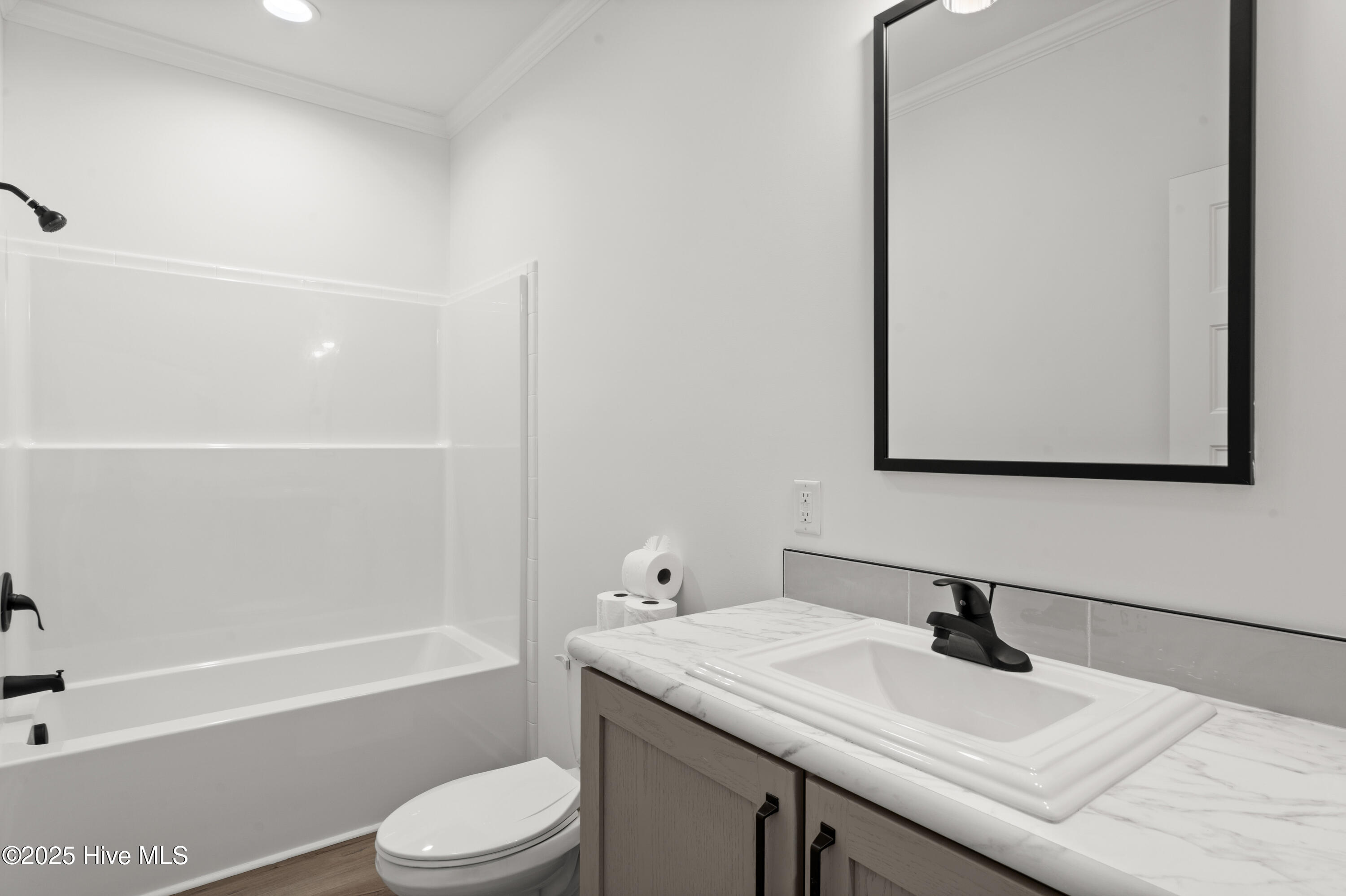 100546141 | Photo 28