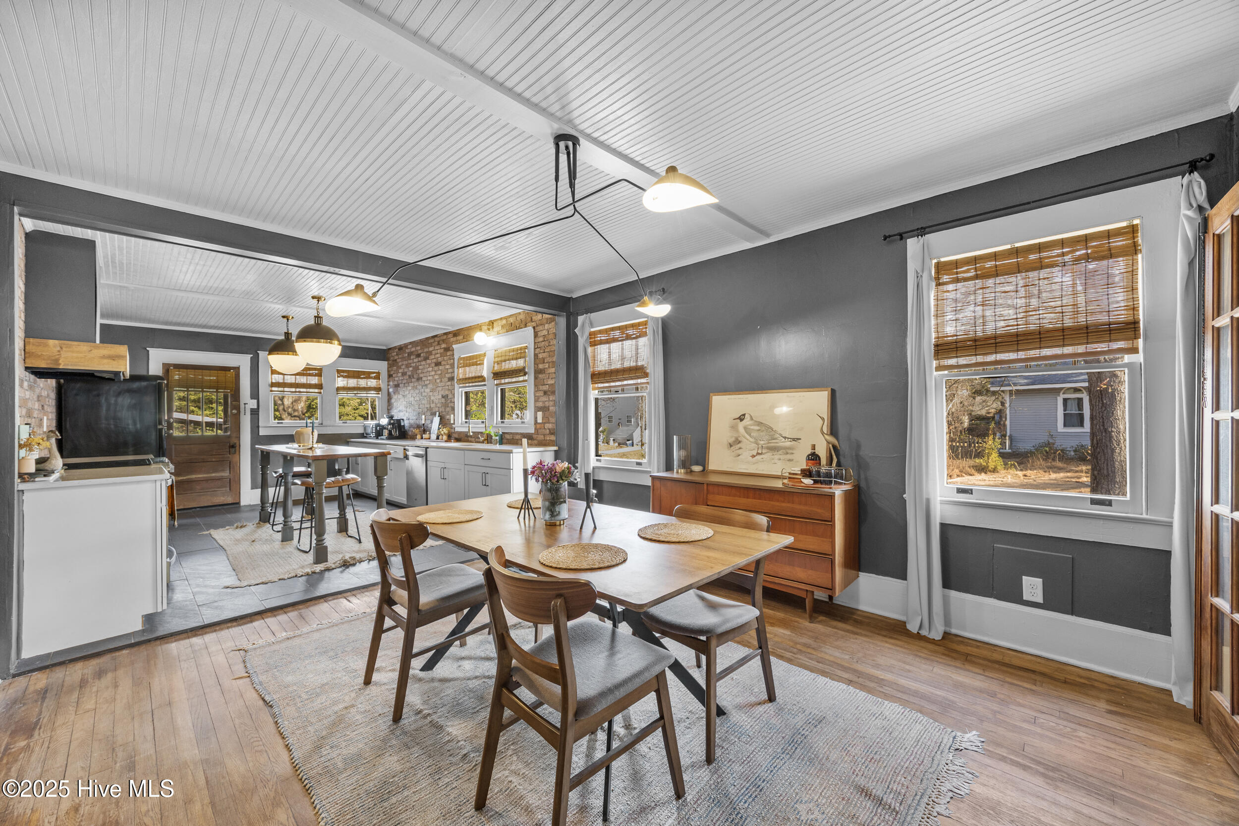 100544356 | Photo 11