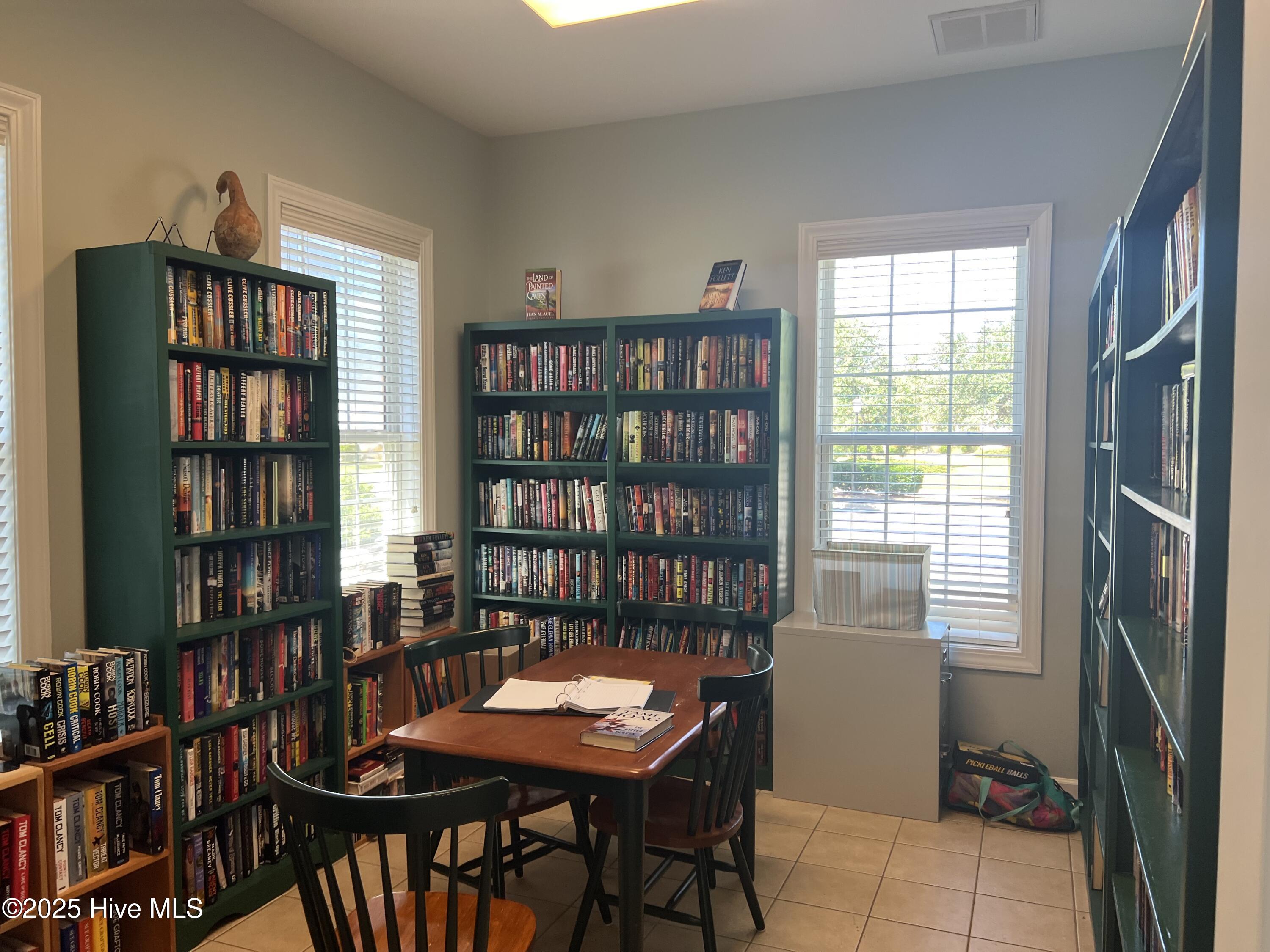 100539119 | Photo 56