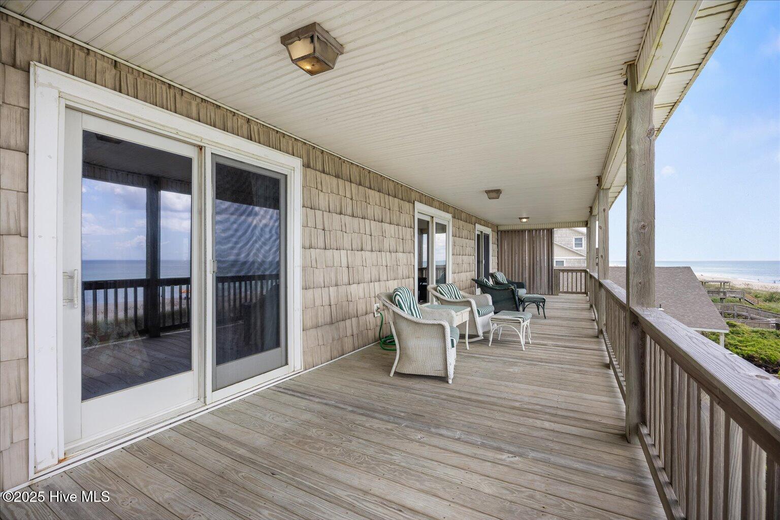 100526123 | Photo 61