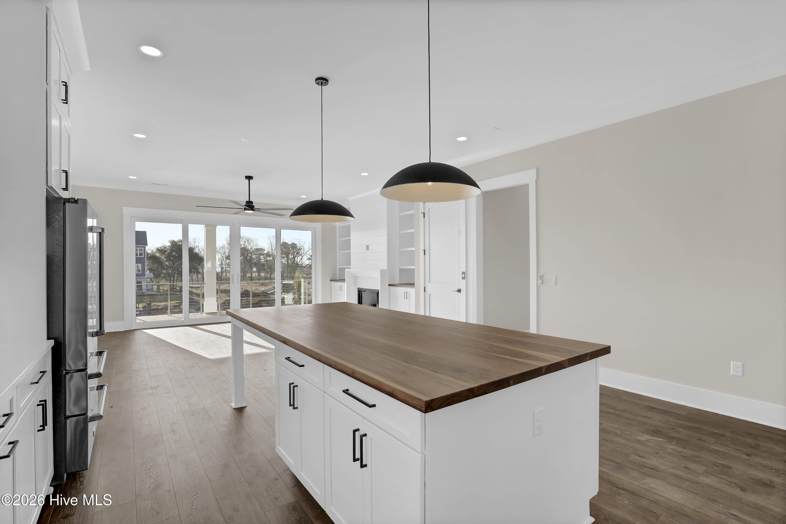 100566719 | Photo 10