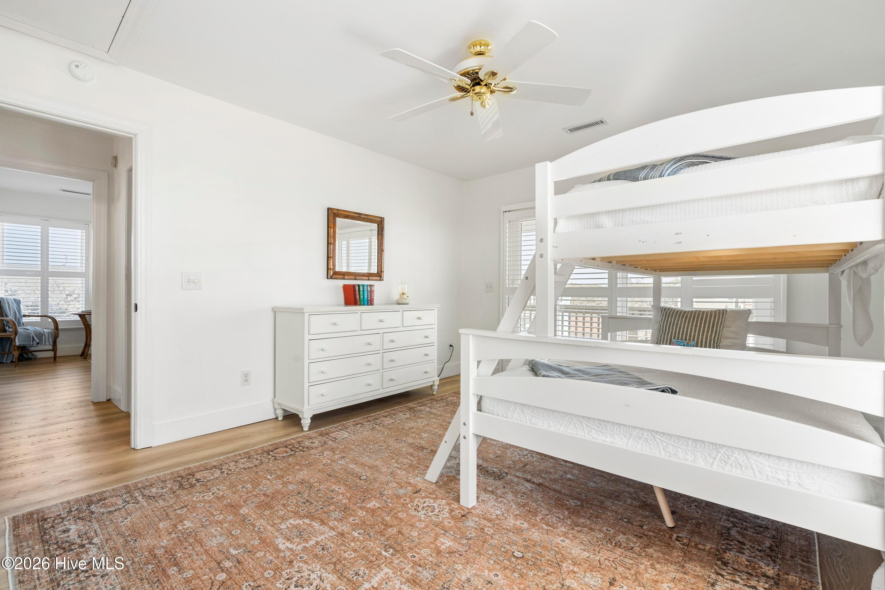 100549309 | Photo 65