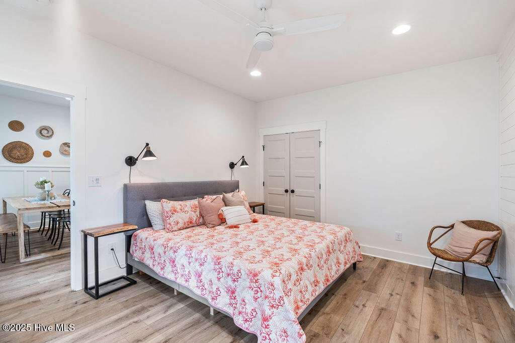 100537139 | Photo 13