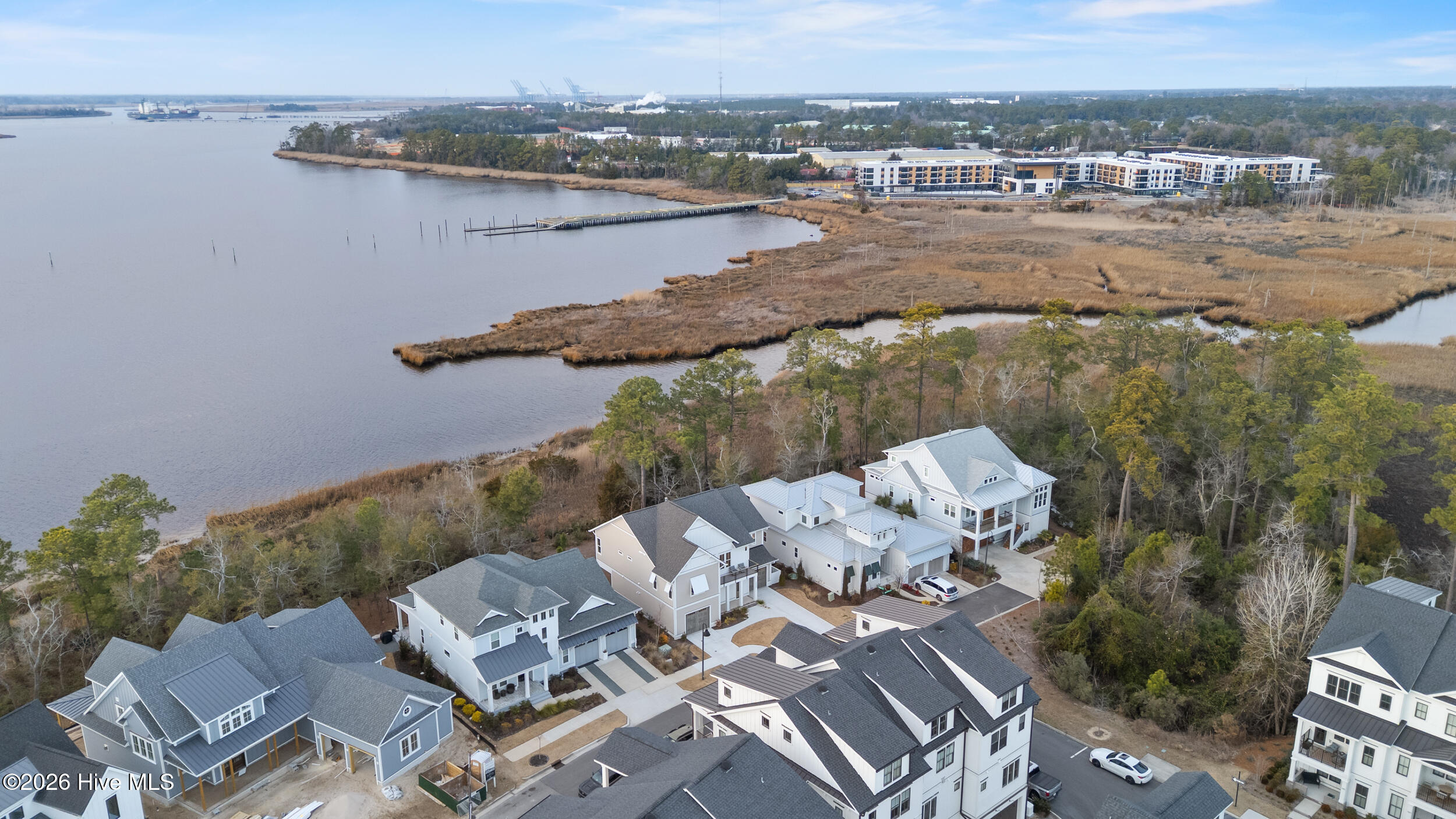 100553352 | Photo 79