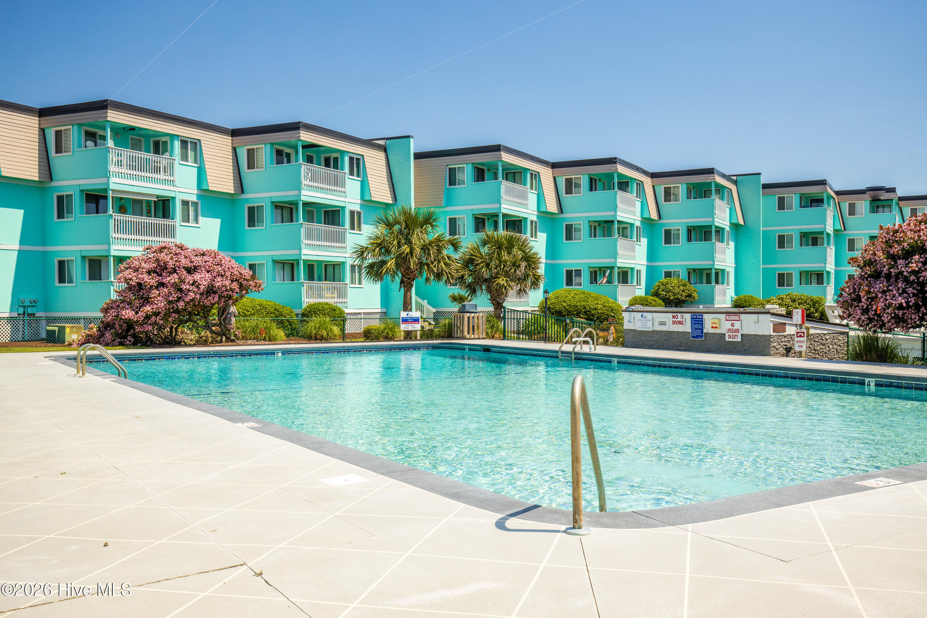 301 Commerce Way 