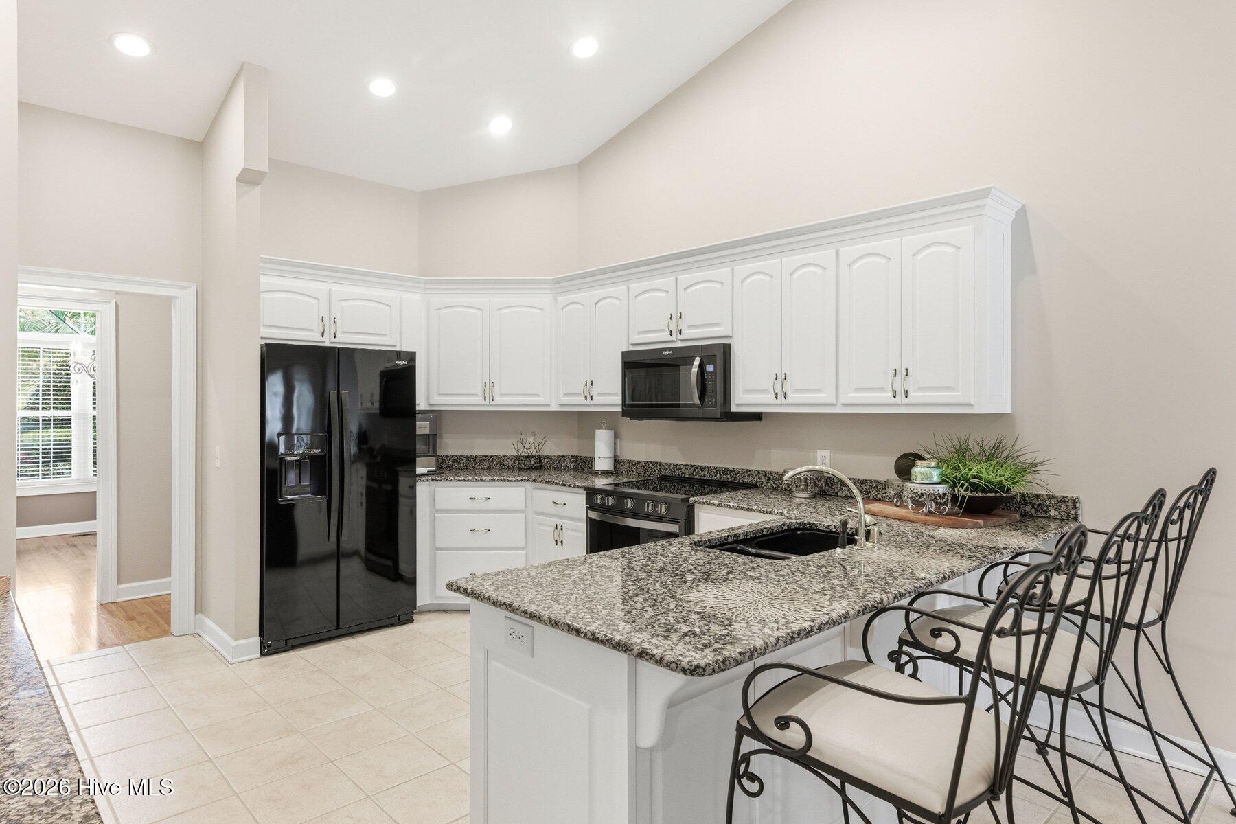 100563344 | Photo 11