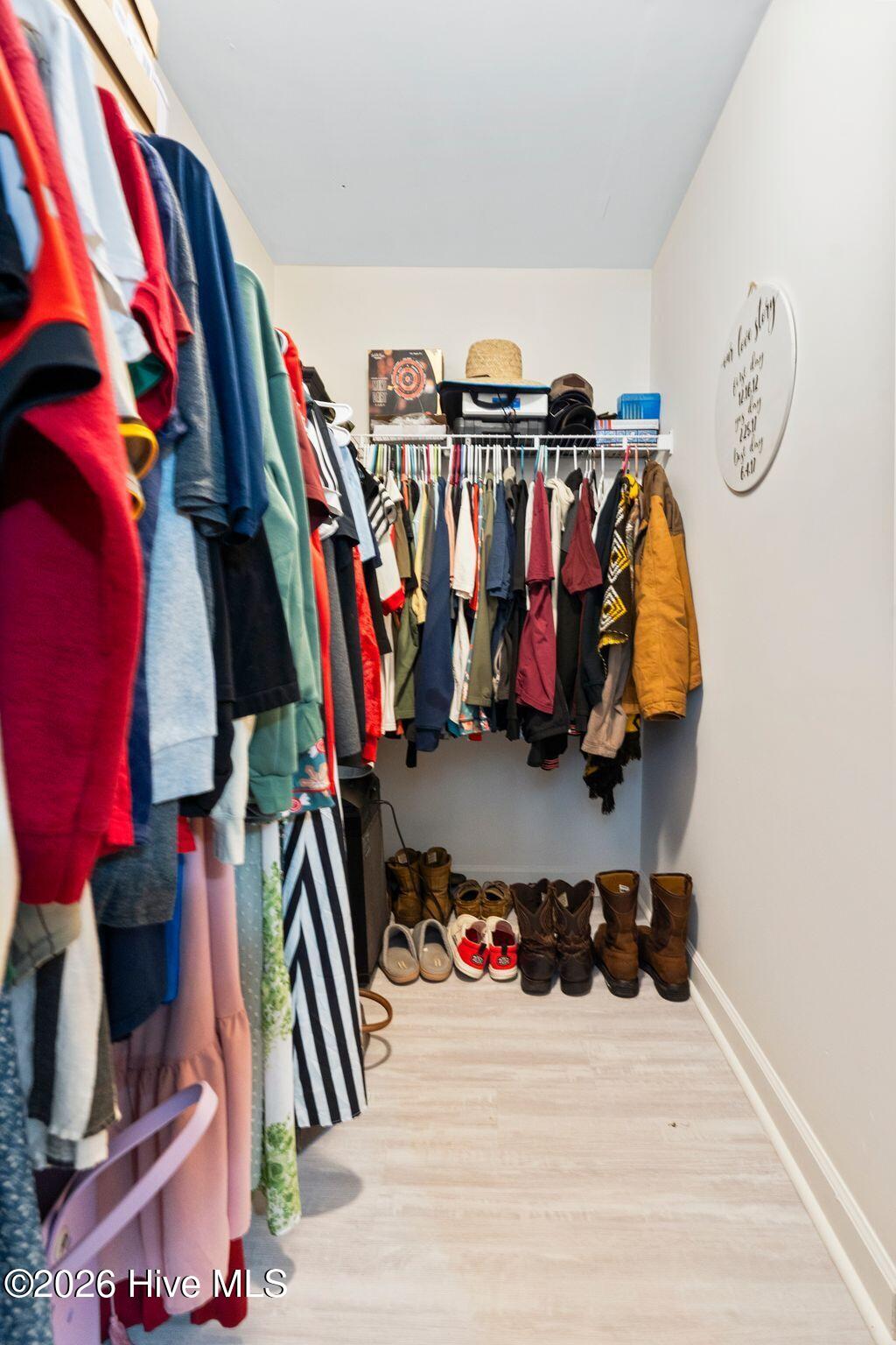 100556987 | Photo 31