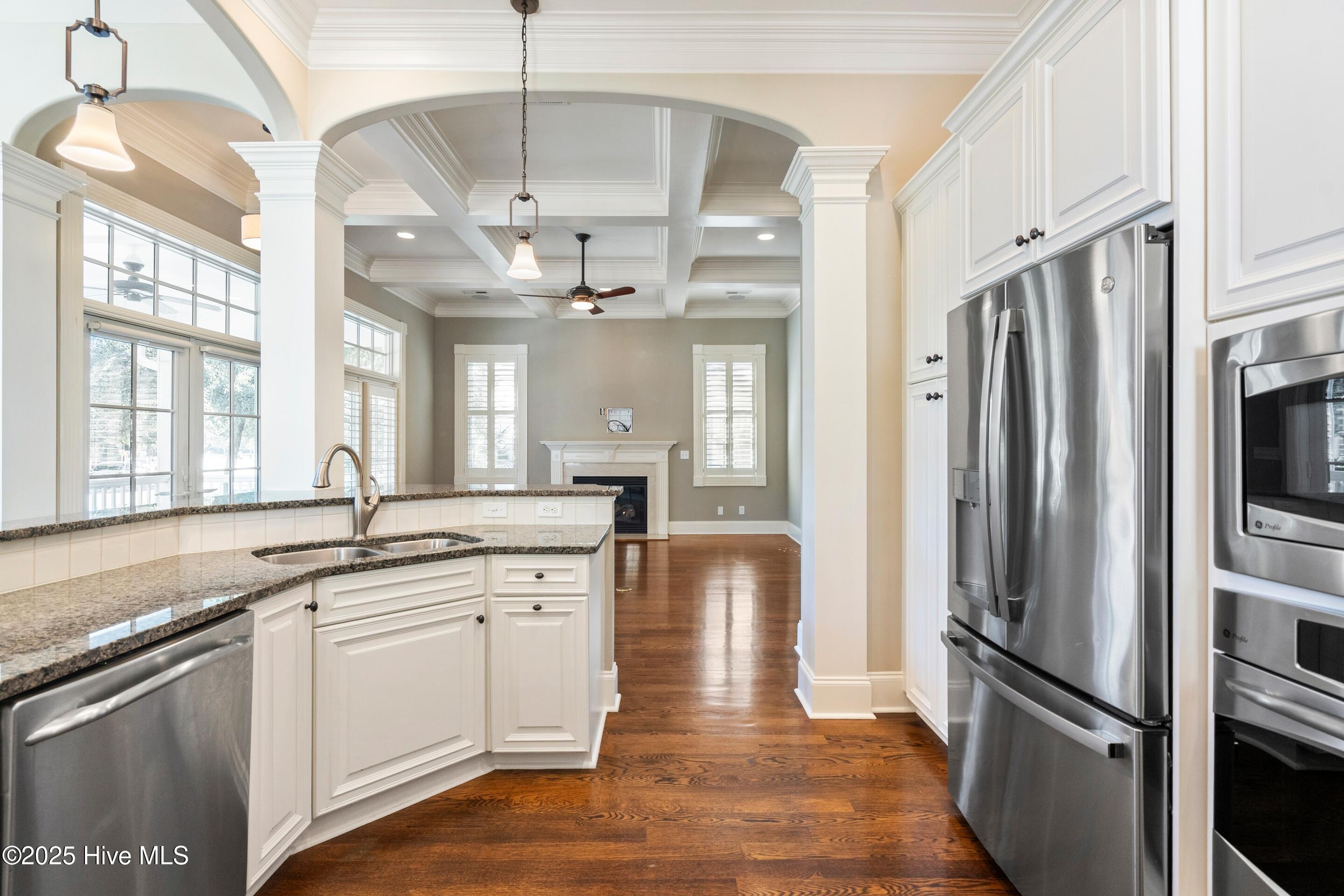 100537551 | Photo 13