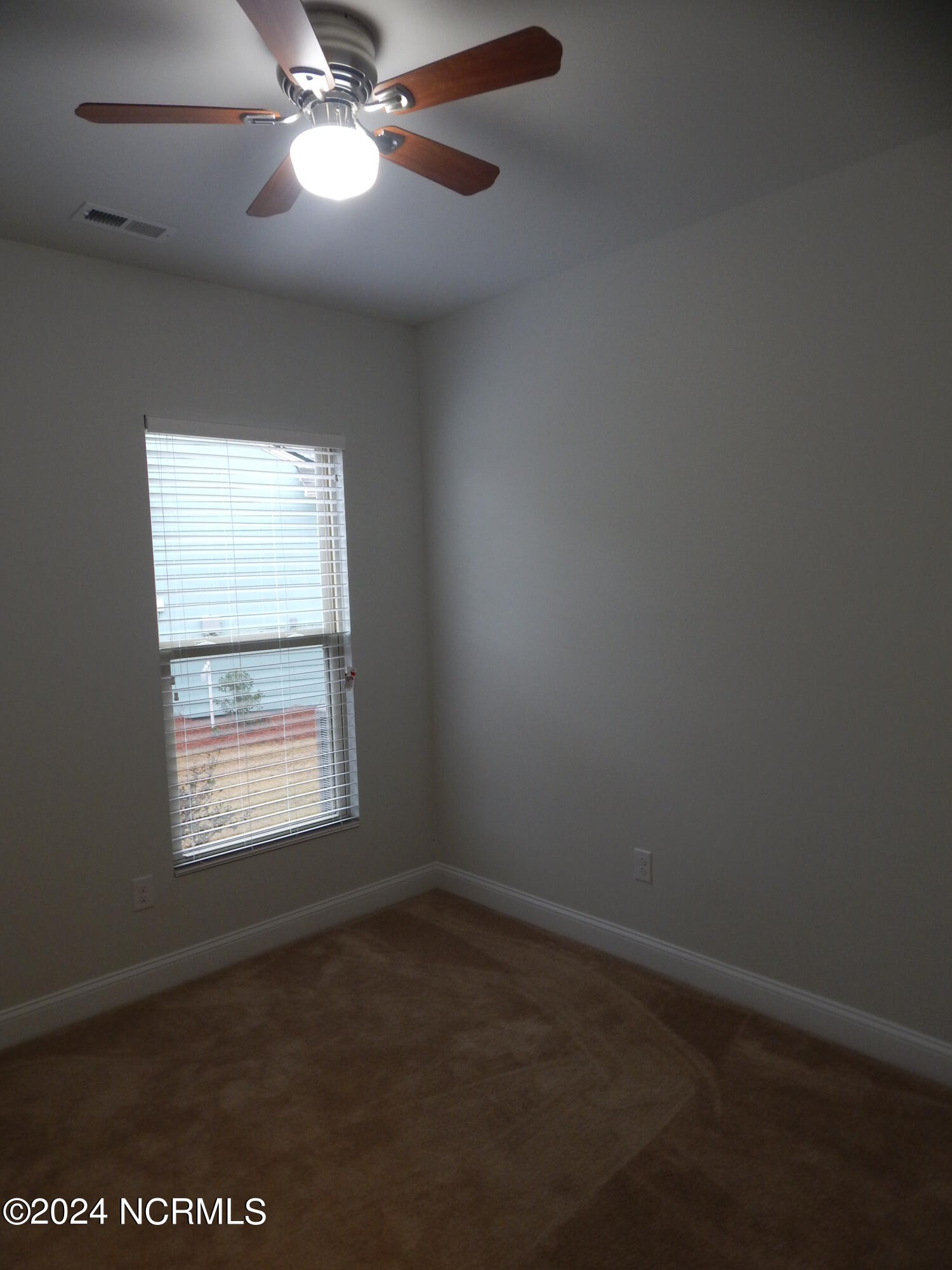 100549496 | Photo 16