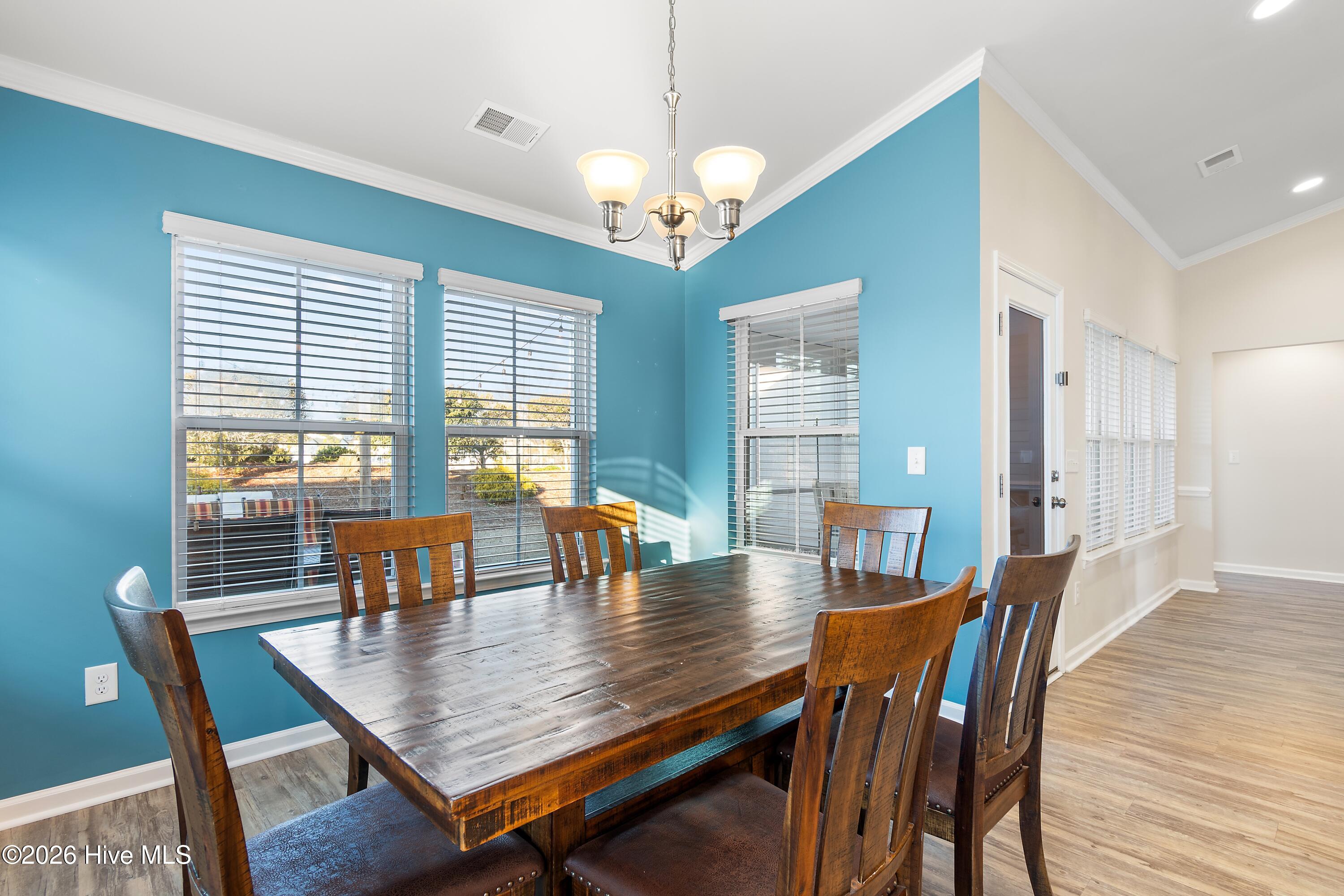 100556472 | Photo 15