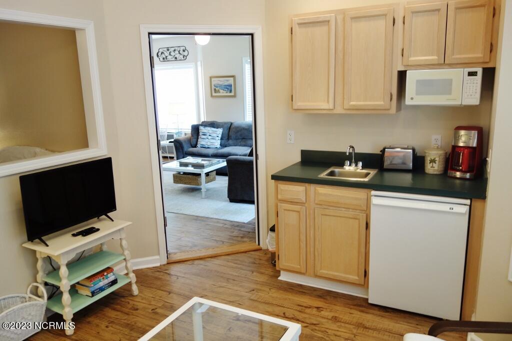 100525146 | Photo 28