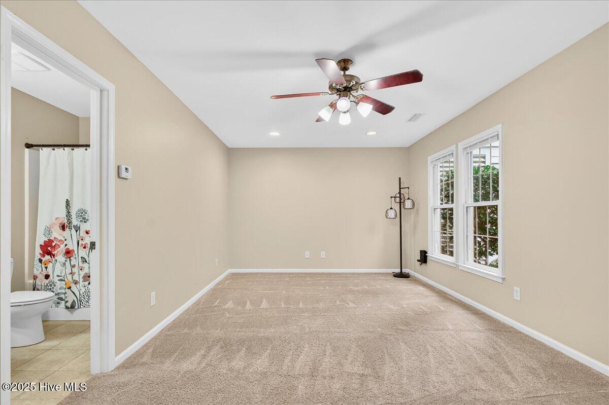 100534230 | Photo 19