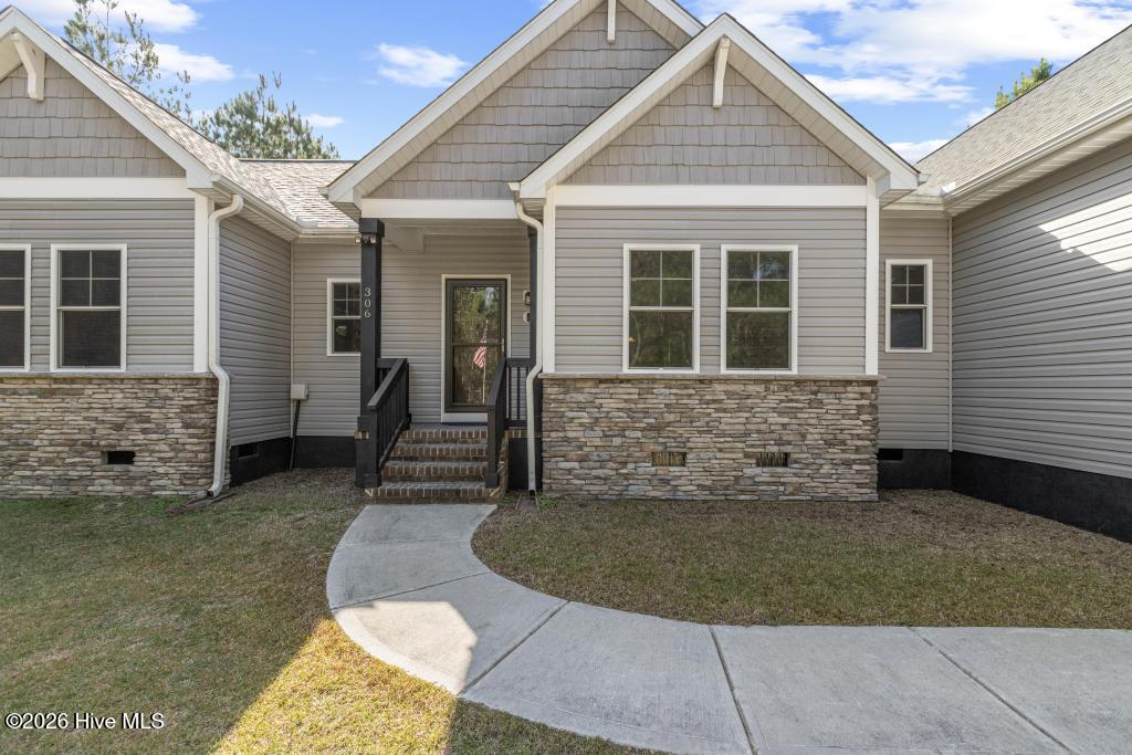306 Brinley Place, Maple Hill, NC 28454 – photo 5: 425A3842