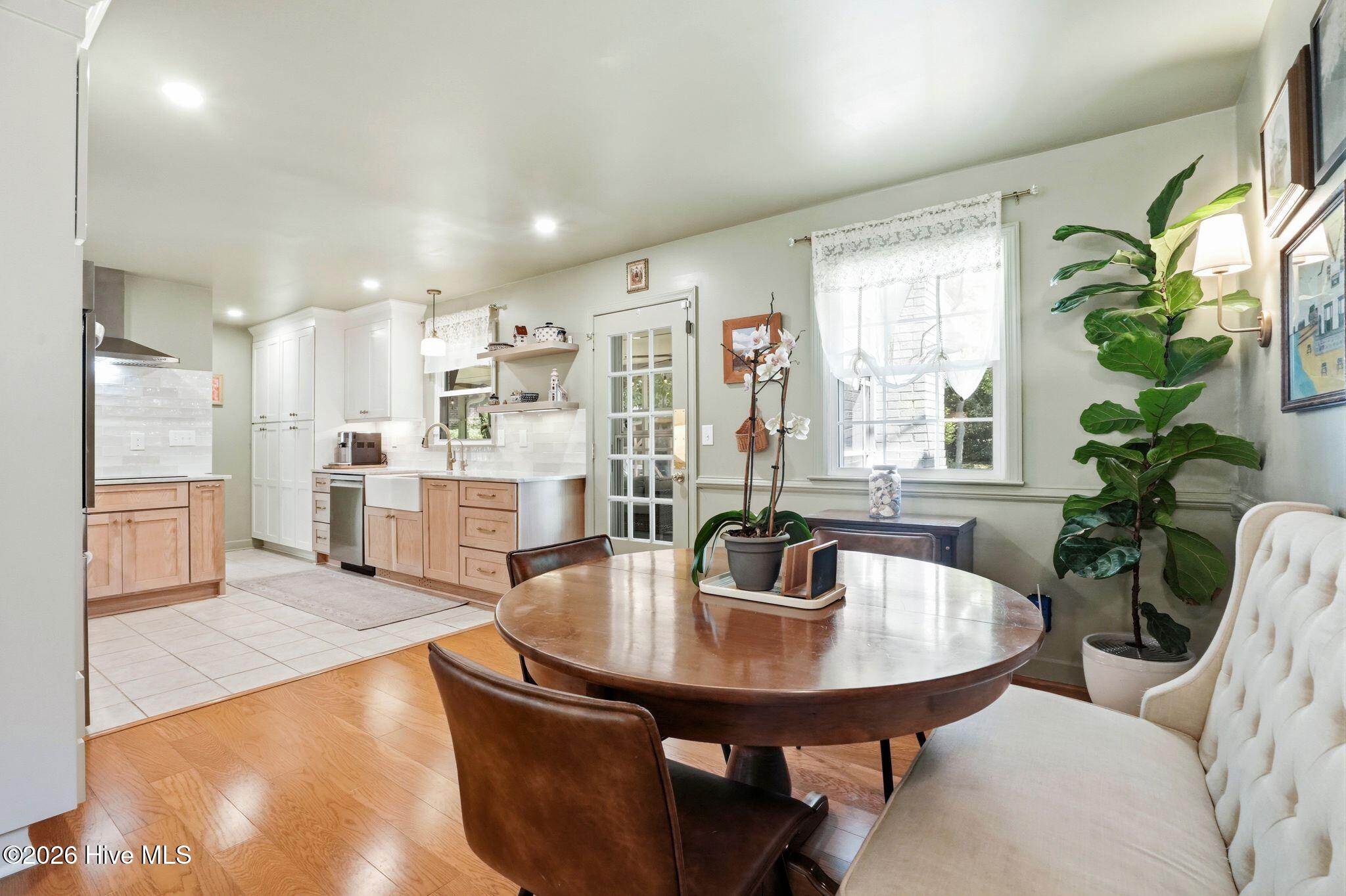 100568648 | Photo 13