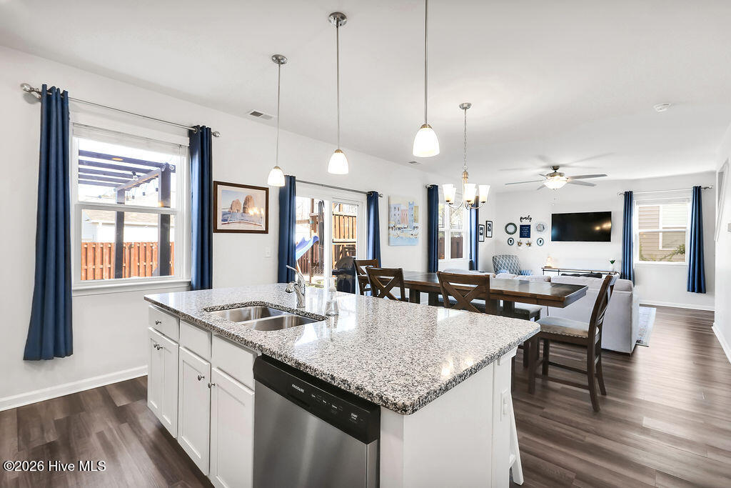 100560031 | Photo 15