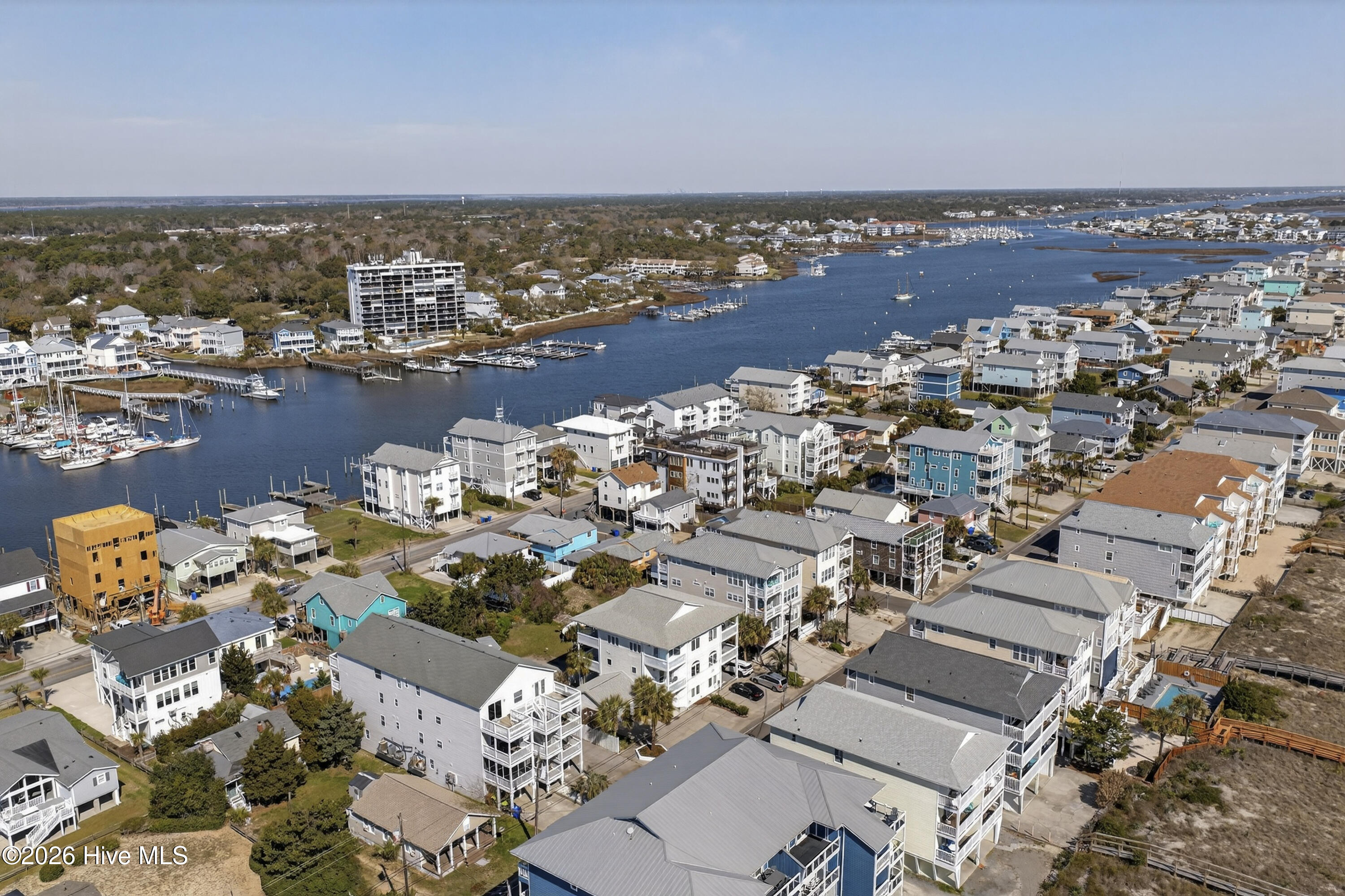 100561786 | Photo 19