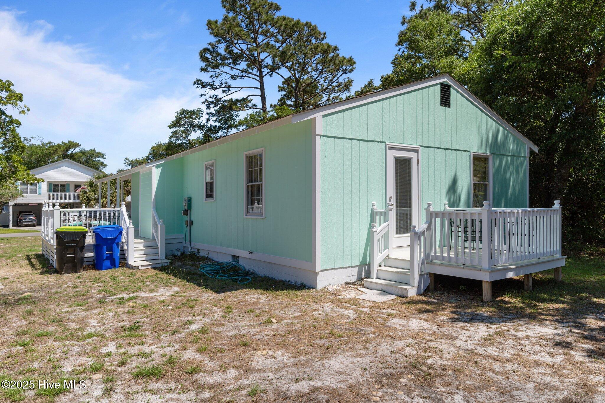 100494109 | Photo 29