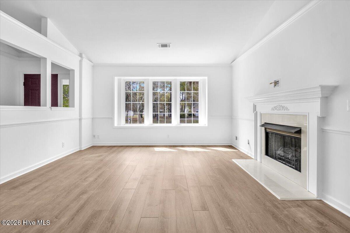 100564620 | Photo 20